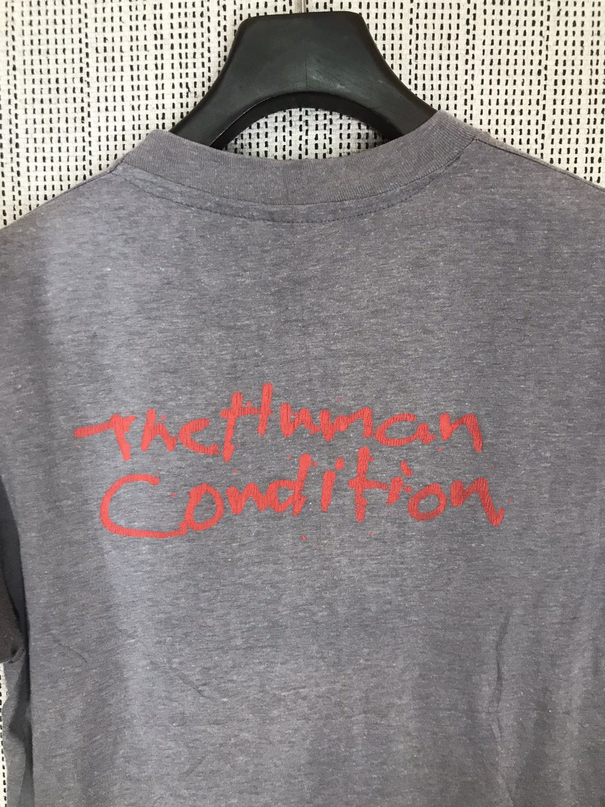 Keith Haring 🔥GRAILS🔥VINTAGE 80s K.HARING THE HUMAN CONDITION TSHIRT Size US M / EU 48-50 / 2 - 7 Thumbnail