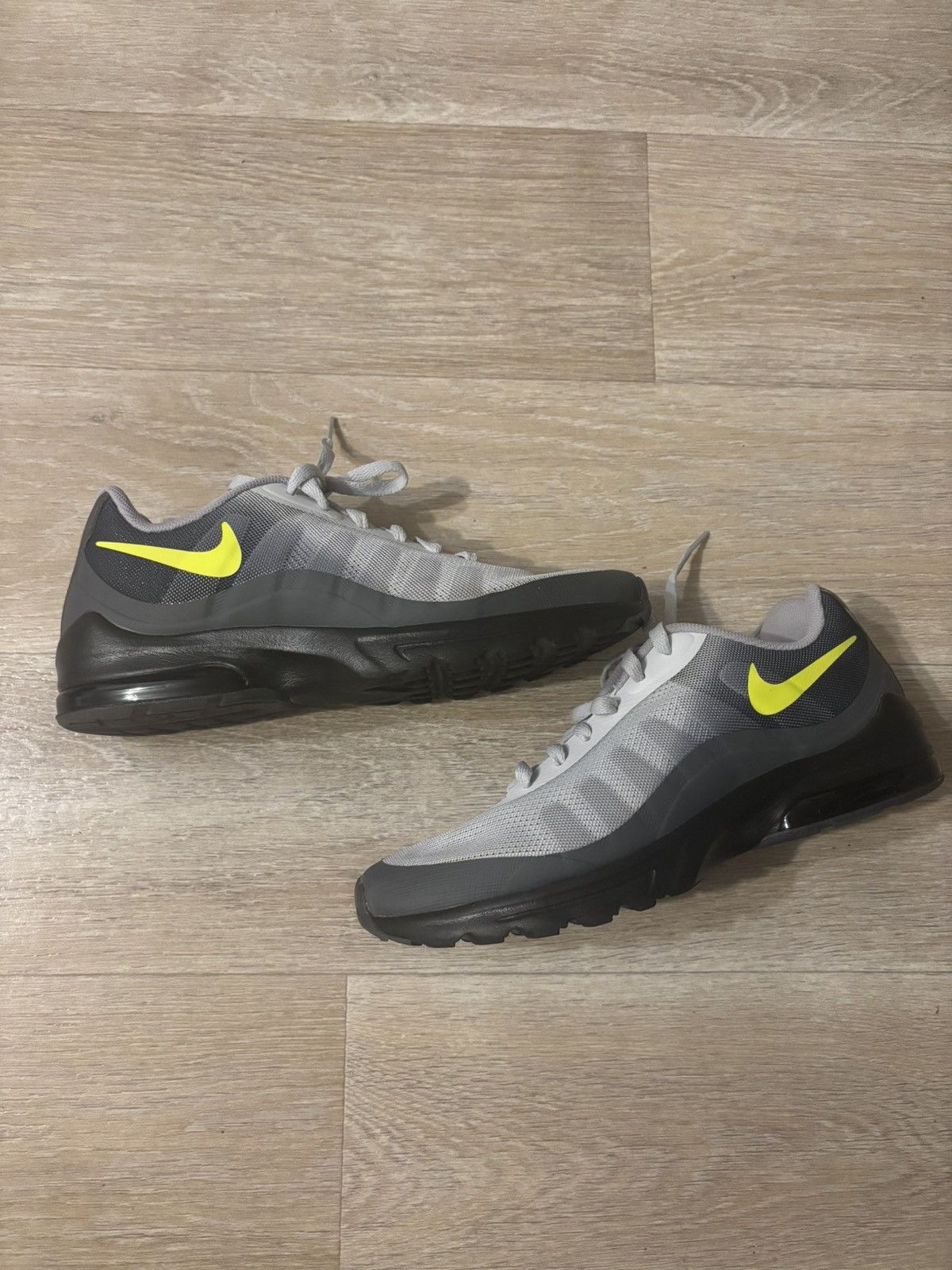 Nike Nike Air Invigor Grey sneakers Size US 11 / EU 44 - 1 Thumbnail