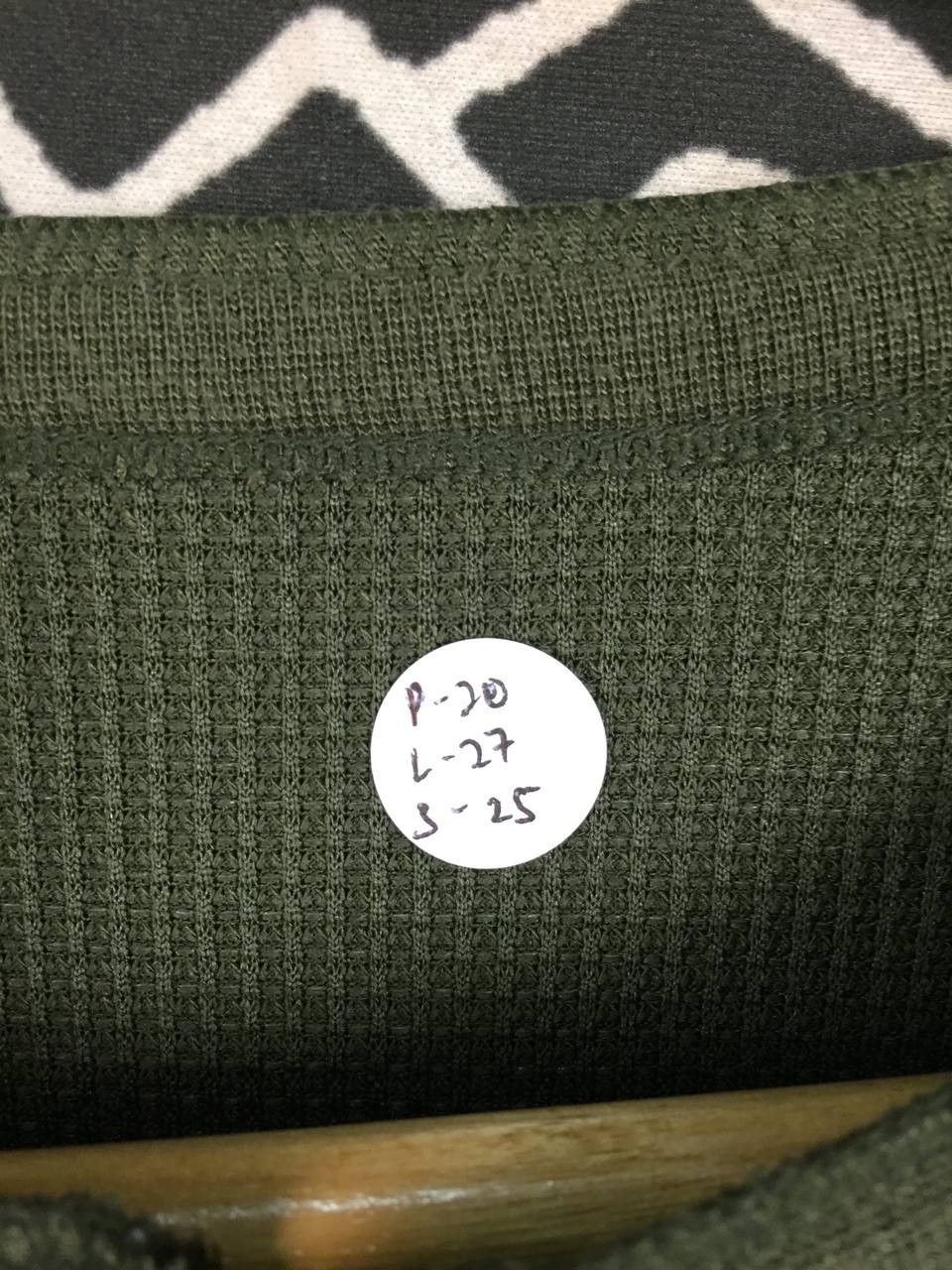GU GU Japan Waffle Knit Olive Green Long Sleeve Henley Tee Size US M / EU 48-50 / 2 - 9 Thumbnail