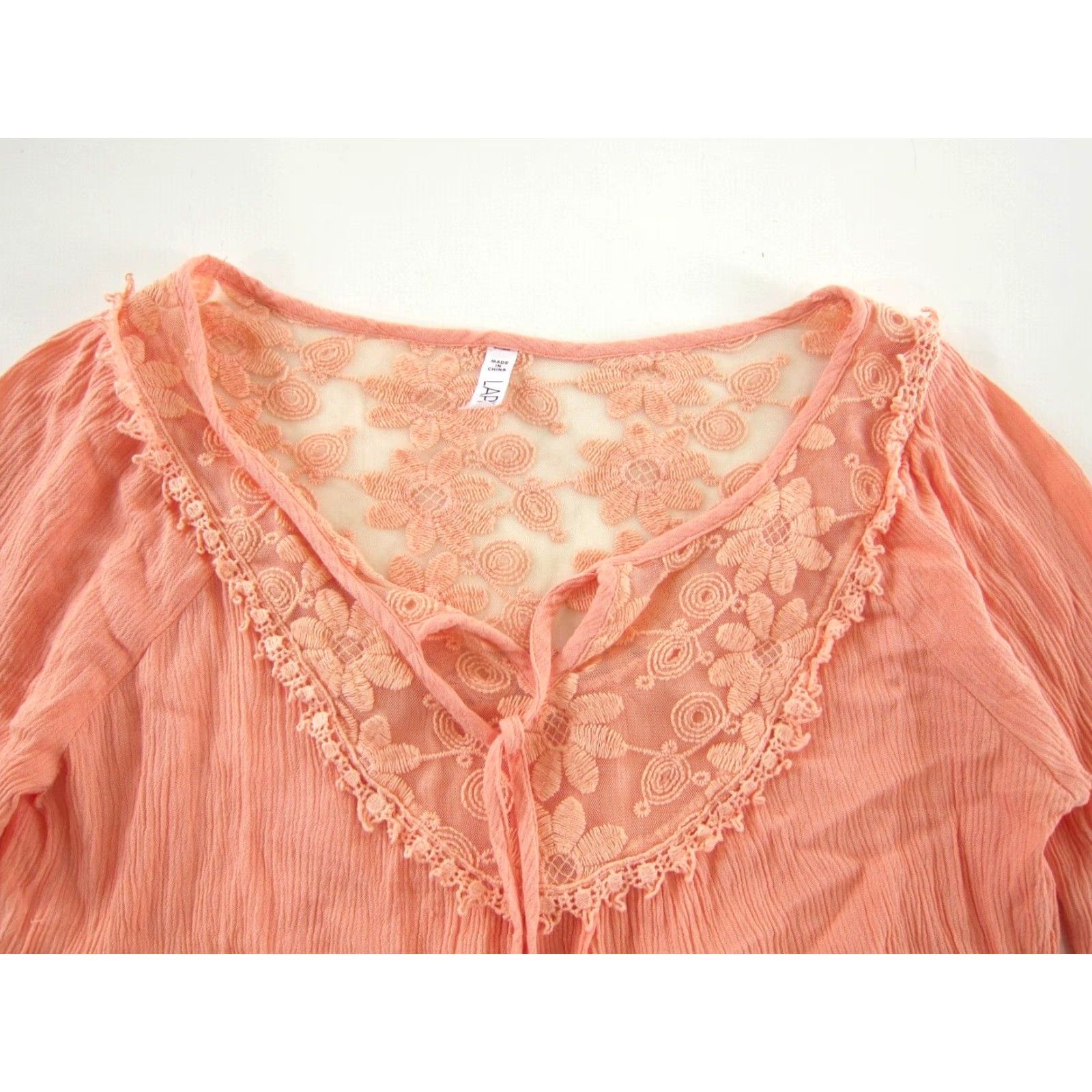 Vintage LAPIS Peach Embroidered 100% Rayon Long Sleeve Tunic Blouse M Women Shirt Bohemian 90s Flower Potent Peach chosen with Embroidered details Size M / US 6-8 / IT 42-44 - 4 Thumbnail