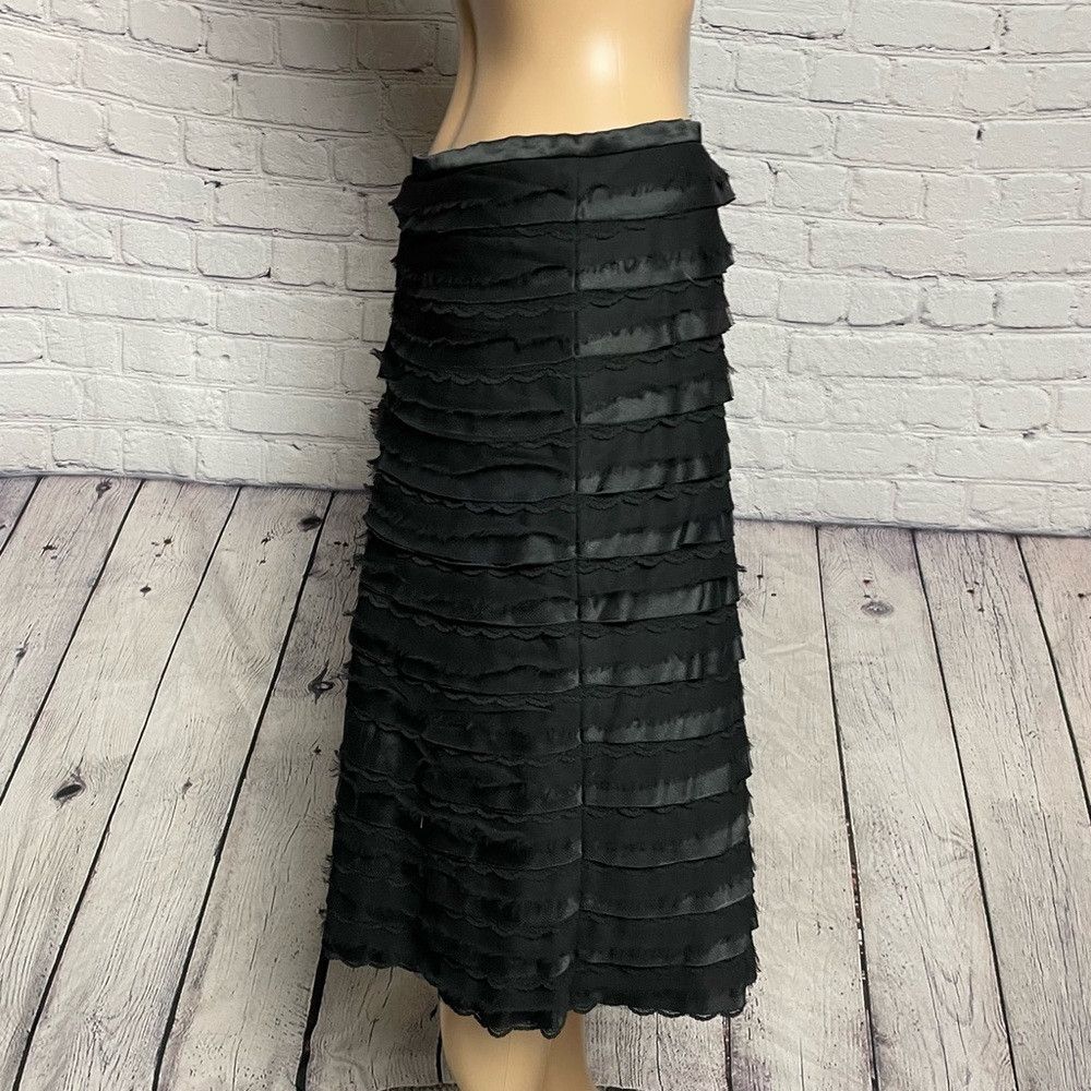 Bcbgmaxazria BCBGMAXAZRIA Black Tiered Lace Silk A-line Skirt Size 0 Size 25" / US 0 / IT 36 - 3 Thumbnail