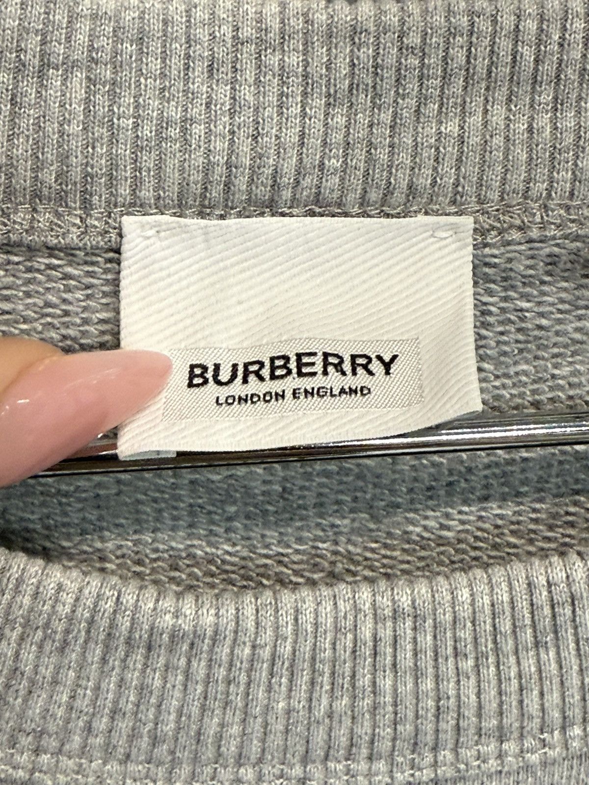 Burberry BURBERRY GREY CREWNECK SIZE L Size US L / EU 52-54 / 3 - 7 Thumbnail