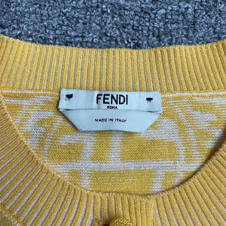 Fendi Fendi Casual artificial silk knit sweater Size XS / US 0-2 / IT 36-38 - 4 Thumbnail
