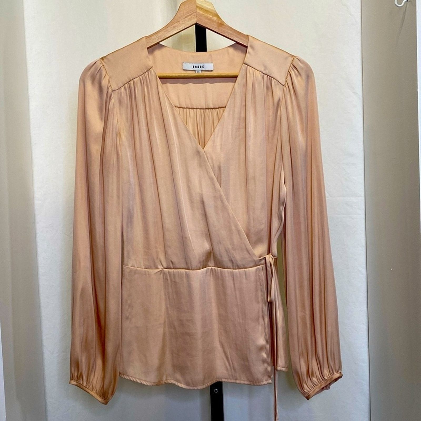 Other Silky soft, blush coke faux wrap top Size XS / US 0-2 / IT 36-38 - 1 Thumbnail