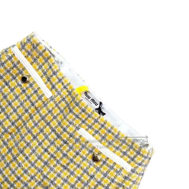Miu Miu Miu Miu Yellow Wool Mini Skirt . Size 28" / US 6 / IT 42 - 3 Thumbnail