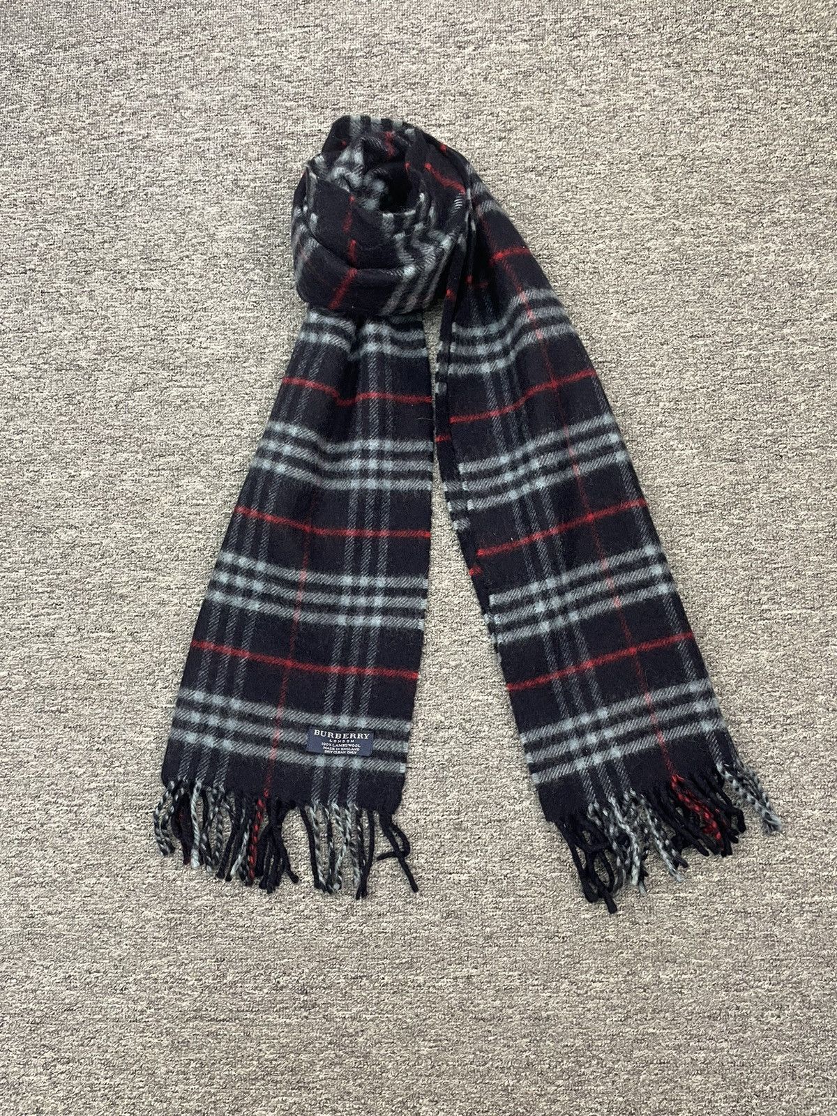 Burberry Vintage Burberry Lambs Wool Scarf Muffler Size ONE SIZE - 1 Thumbnail