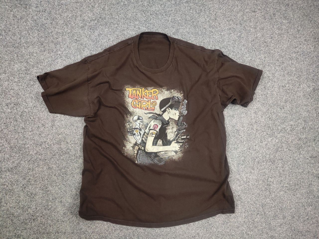 Vintage Vintage 90s Tank Girl Logo Oversized Brown T Shirt Skater Size US XL / EU 56 / 4 - 8 Thumbnail