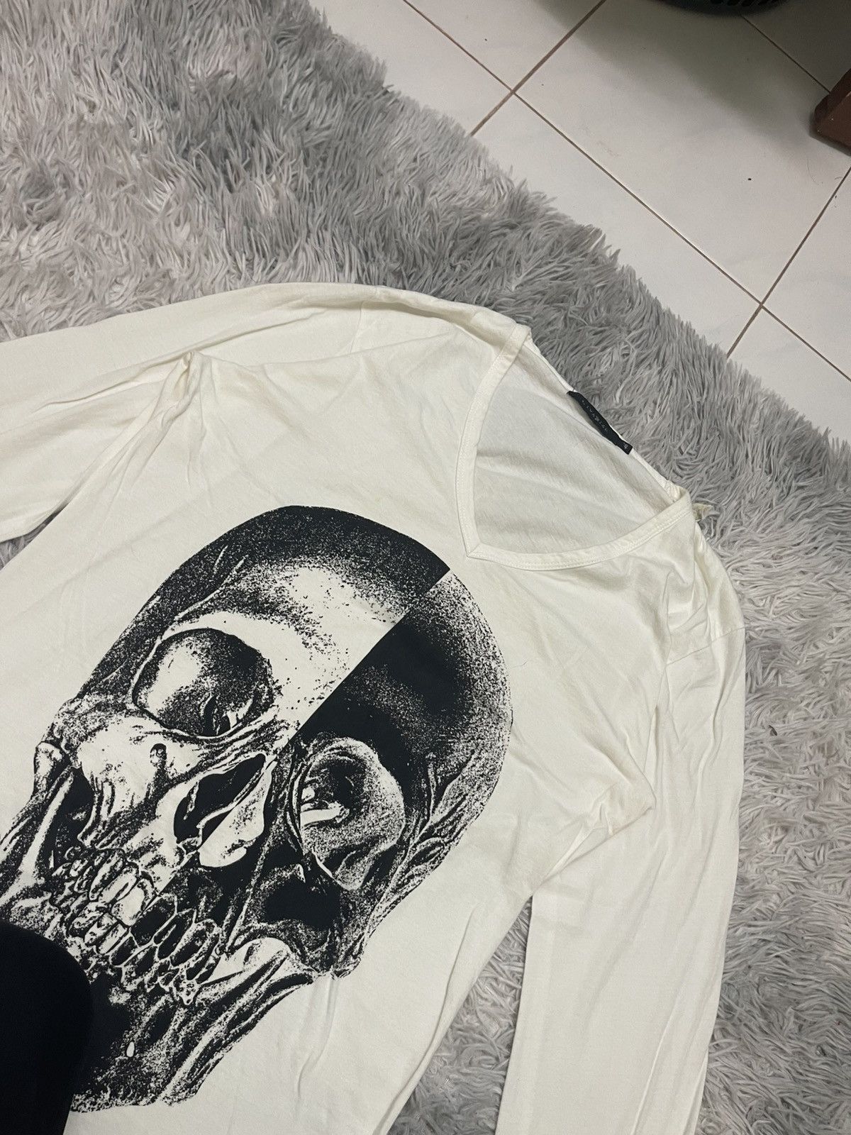 CIVARIZE 2000s CIVARIZE JAPAN SMOKE SKULL LONG SLEEVE SHIRT Size US S / EU 44-46 / 1 - 7 Thumbnail