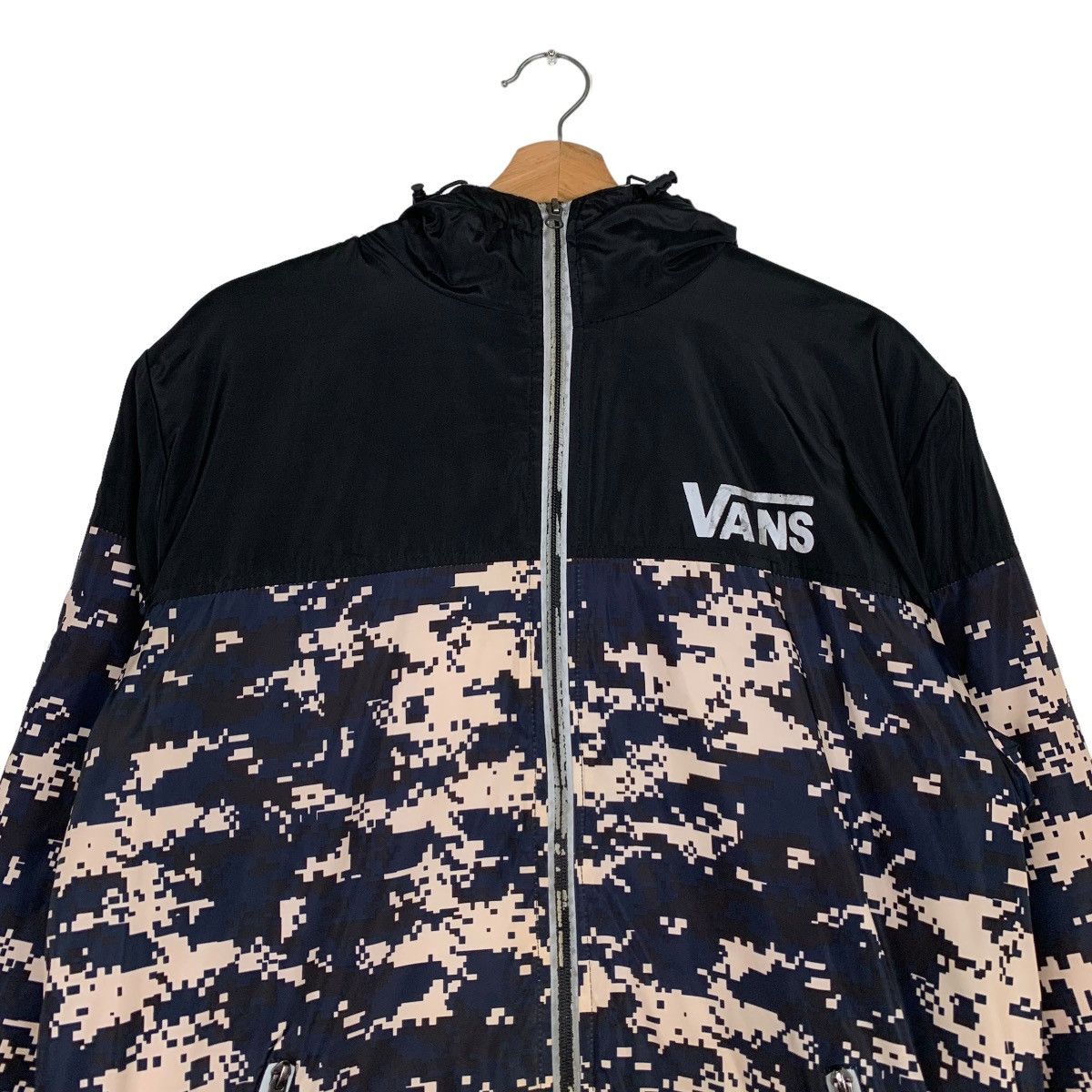Vans VANS Of The Wall Digital Camo Hoodie Jacket #0455-C21 Size US XL / EU 56 / 4 - 2 Thumbnail