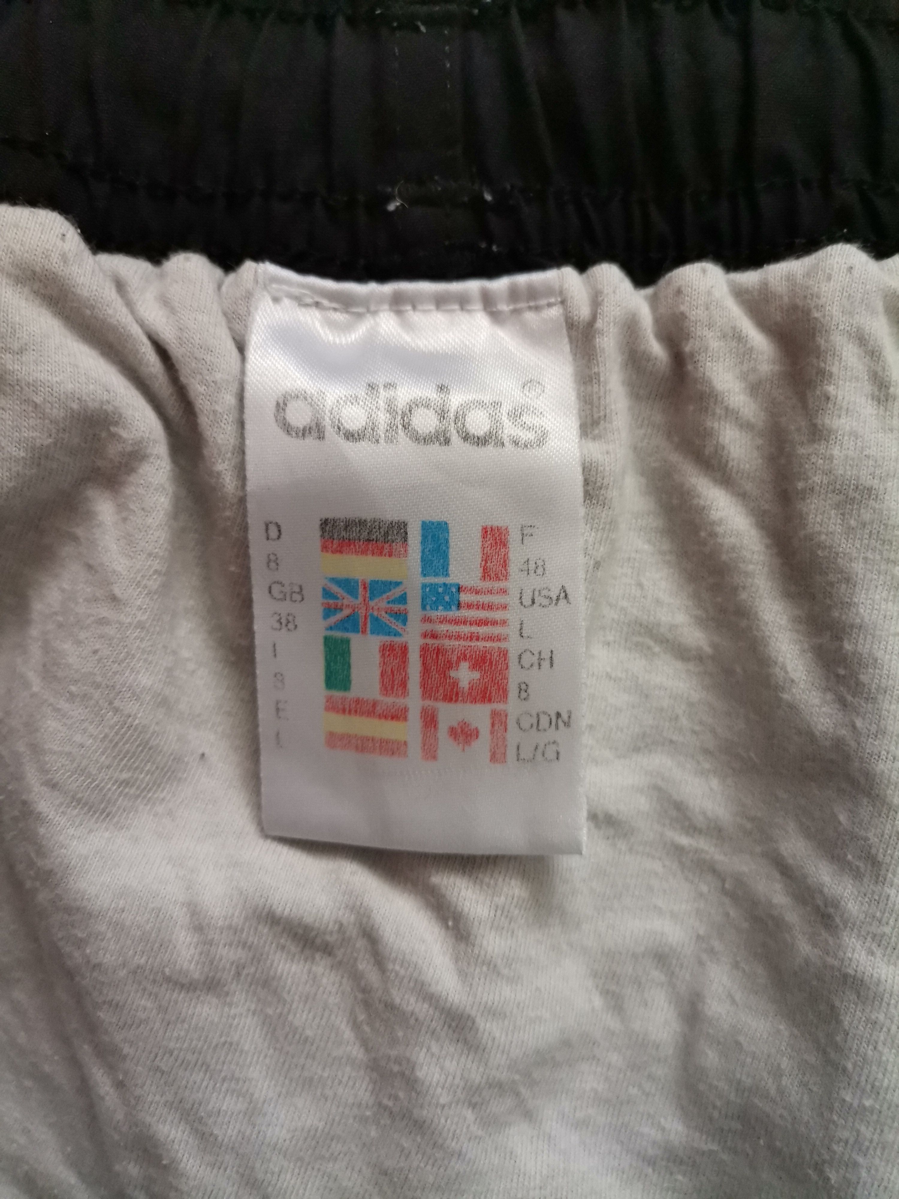 Adidas Vintage Adidas Shorts Size US 34 / EU 50 - 3 Thumbnail