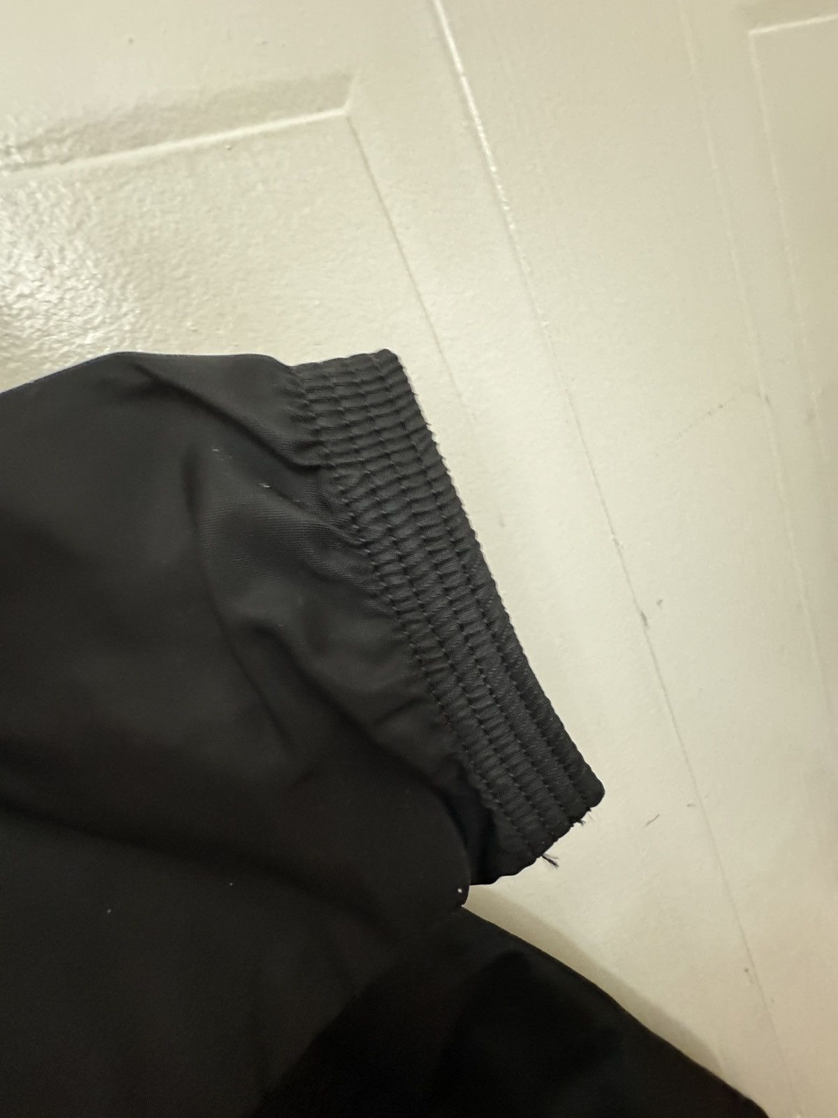 1017 ALYX 9SM 1017 ALYX 9SM Black Windbreaker Jacket Size US S / EU 44-46 / 1 - 9 Thumbnail