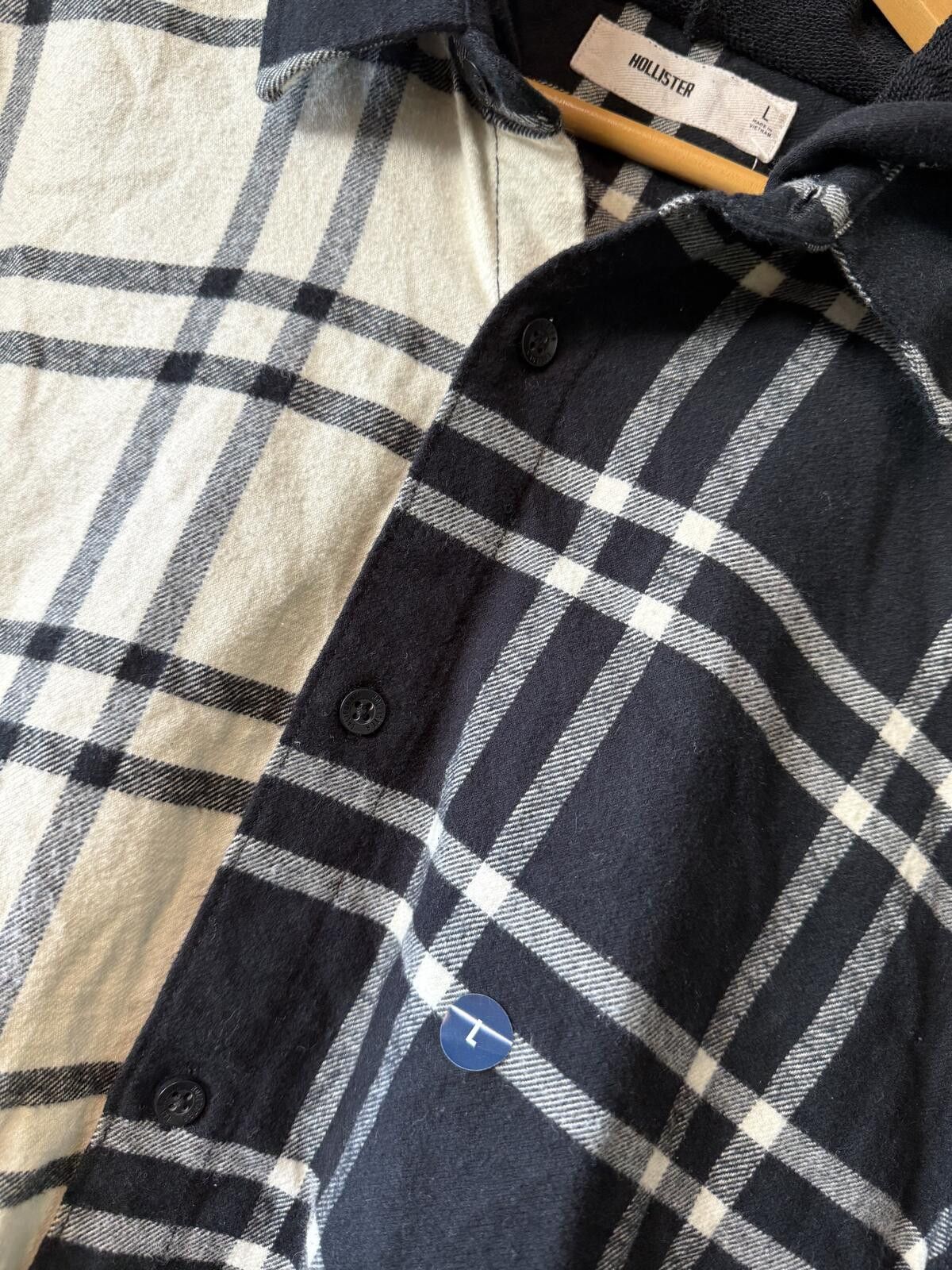 Other Hollister men’s shirt in size large Size US L / EU 52-54 / 3 - 4 Thumbnail