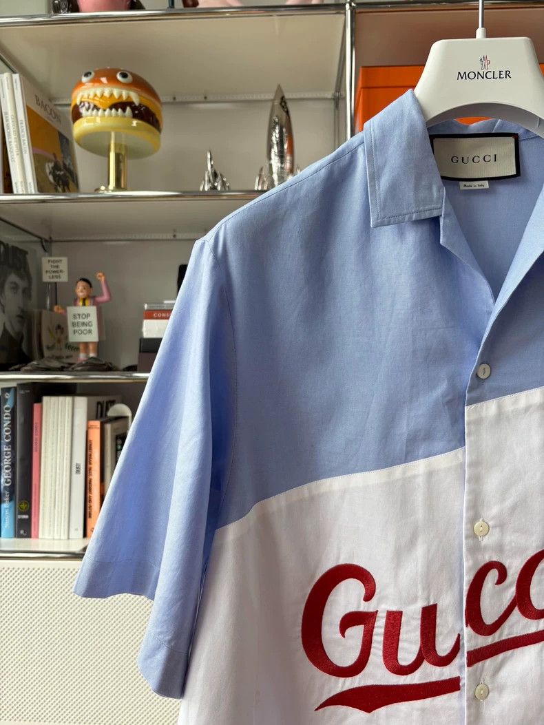 Gucci Gucci Embroidered red logo blue and white stitching short Size US XS / EU 42 / 0 - 2 Thumbnail