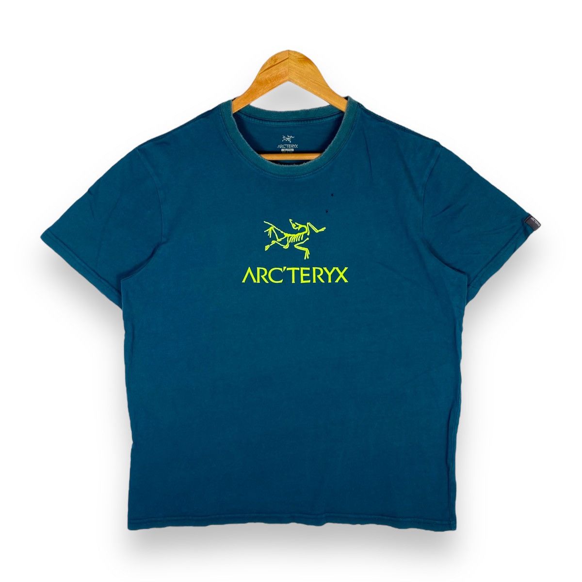 image of Arcteryx Arc'teryx Center Big Logo Tee in Turquoise, Men's (Size XL)