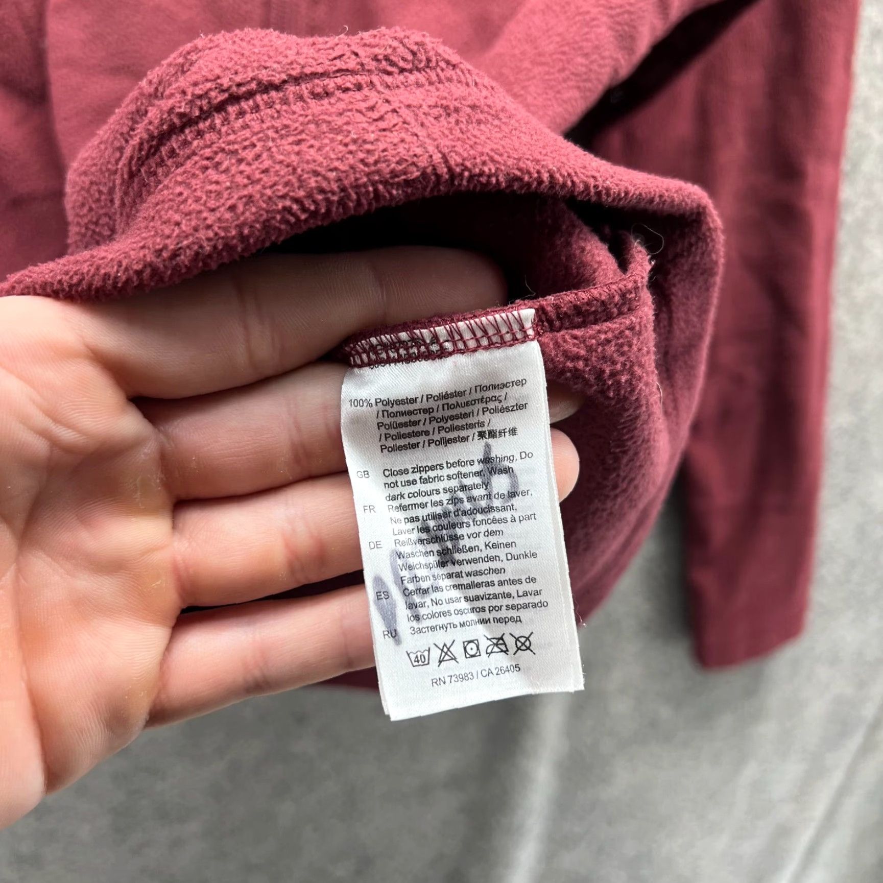 Helly Hansen VINTAGE Helly Hansen Sweater Women Small Burgundy Red Full Zip Fleece Jacket Full Zip Size S / US 4 / IT 40 - 5 Thumbnail