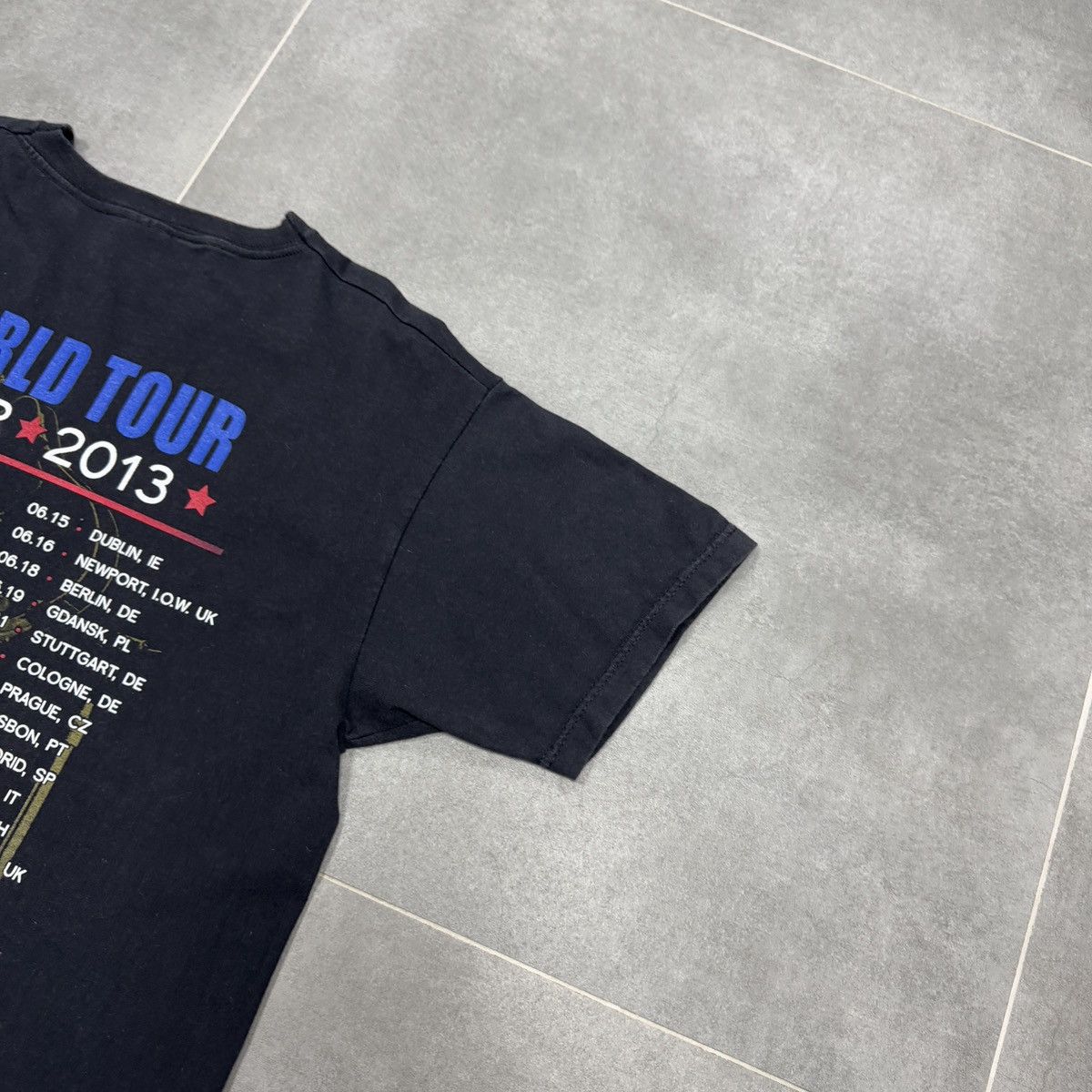 Band Tees × Bon Jovi Bon Jovi "Because We Can" World Tour T-Shirt Size M Size US M / EU 48-50 / 2 - 13 Thumbnail