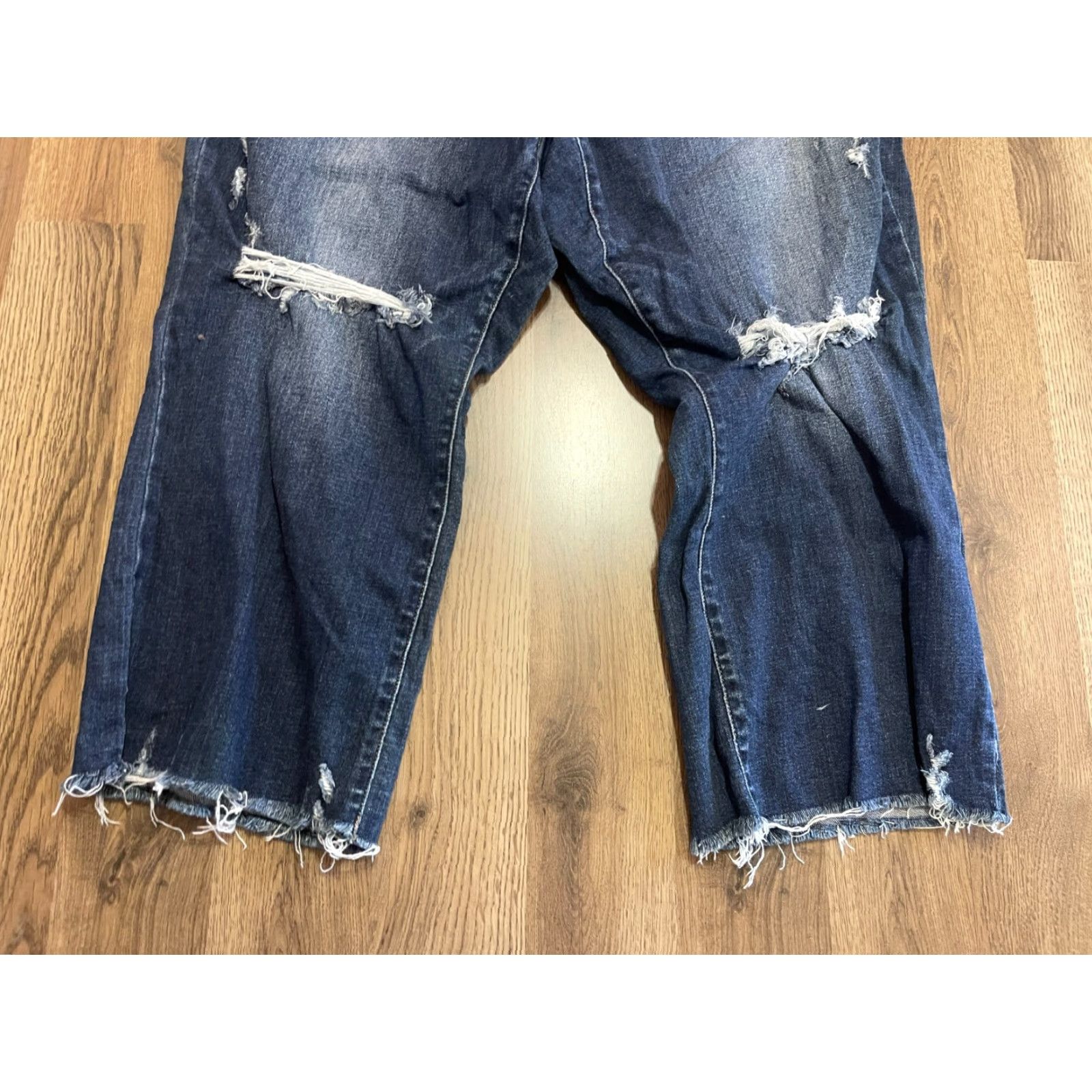 Vintage Judy Blue Jeans Womens Plus 20W Blue Denim Raw Hem Distressed Straight Leg Jeans Size 42" / US 20 - 3 Thumbnail