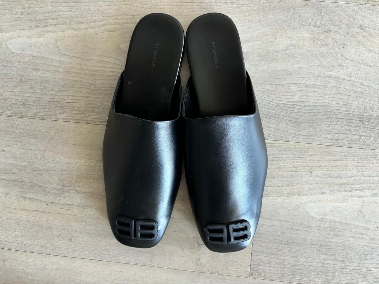 Balenciaga Leather BB Mules in black Size US 7 / EU 40 - 3 Thumbnail