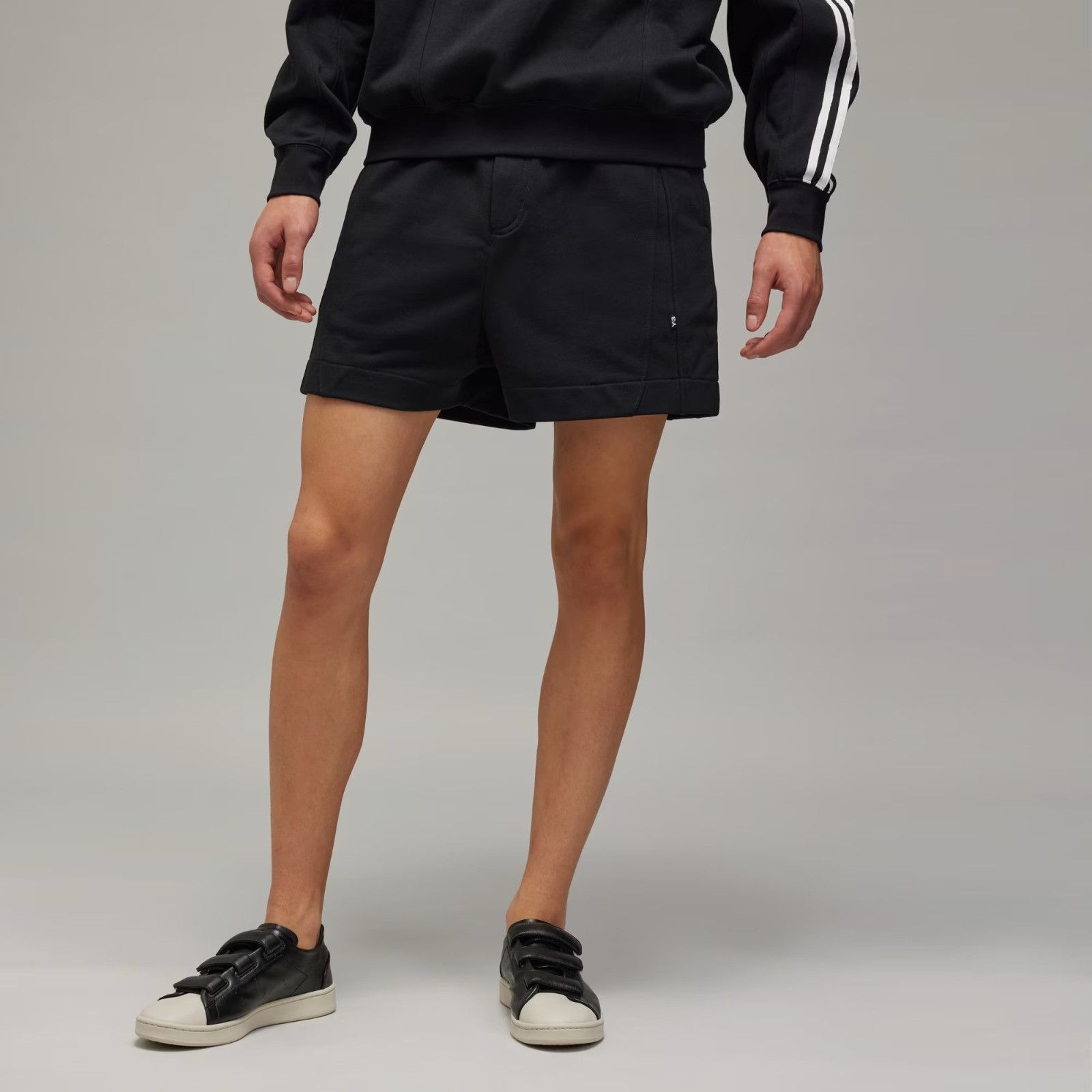 Adidas × Y-3 o1mle0526 French Terry Sweat Shorts in Black Size US 28 / EU 44 - 2 Thumbnail
