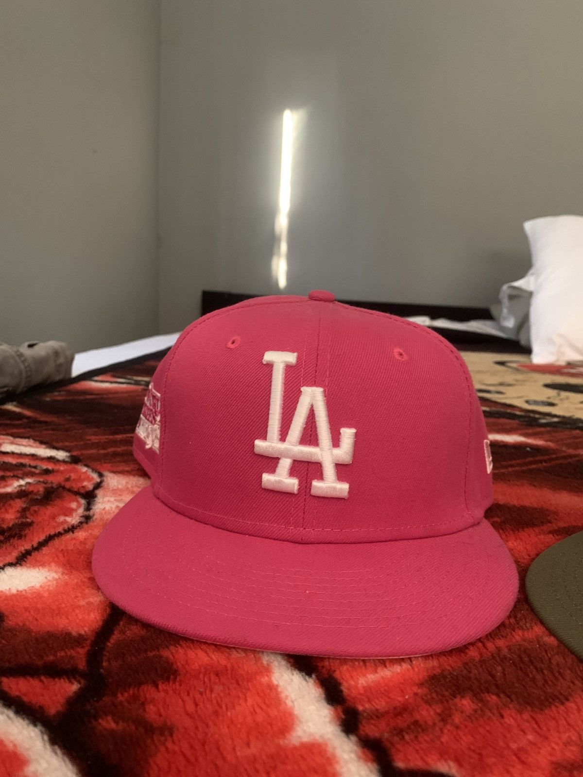 New Era Pink LA fitted Size 36 - 1 Thumbnail