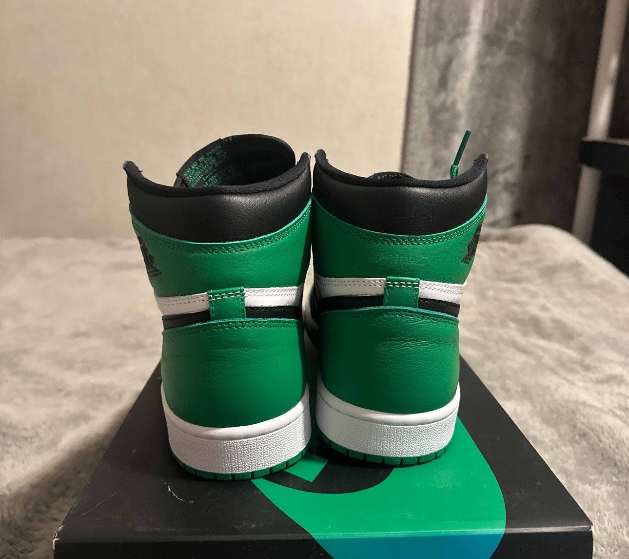 Jordan Brand × Nike Jordan 1 Size US 10 / EU 43 - 4 Thumbnail