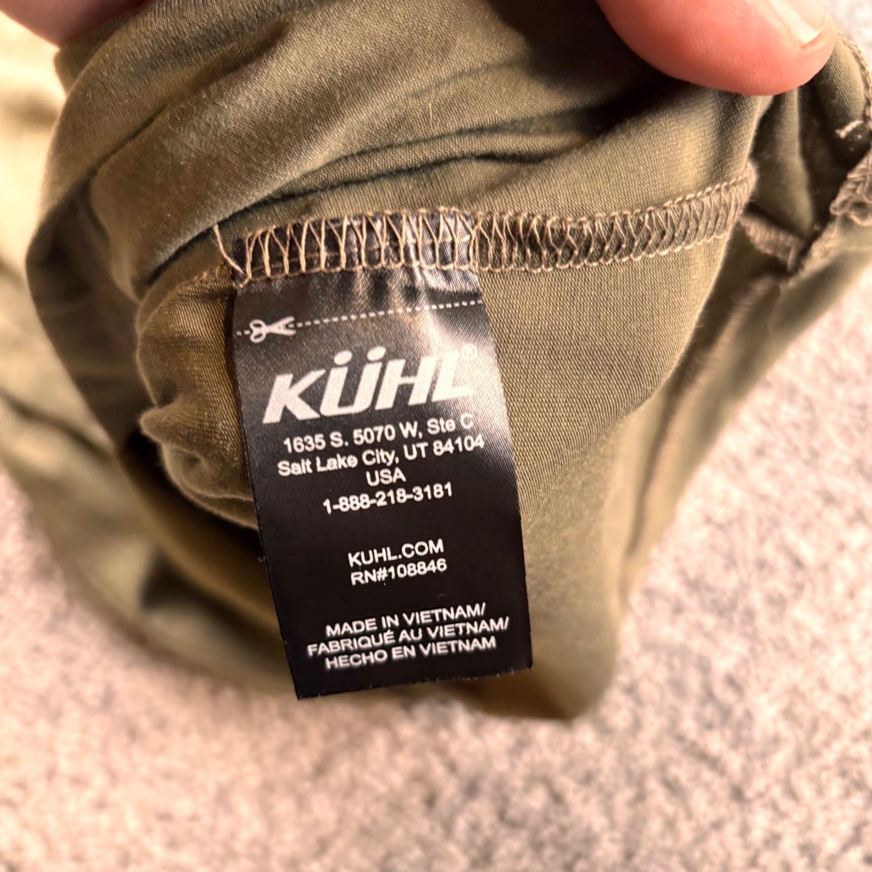 Olive Kuhl Shirt Womens 2XL Olive Juniper V-Neck UPF T-Shirt Green"} Size XXL / US 16-18 / IT 52-54 - 3 Thumbnail