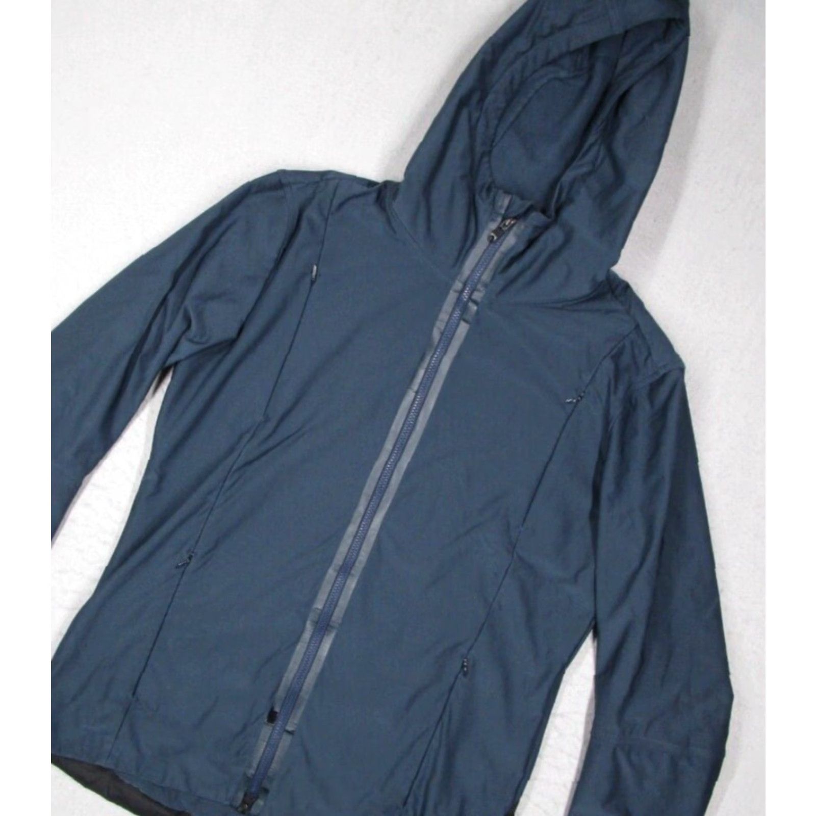 Lululemon Lululemon Jacket Mens Large Blue Full Zip Hoodie Outdoor Active Run Zip Pockets Size US L / EU 52-54 / 3 - 2 Thumbnail