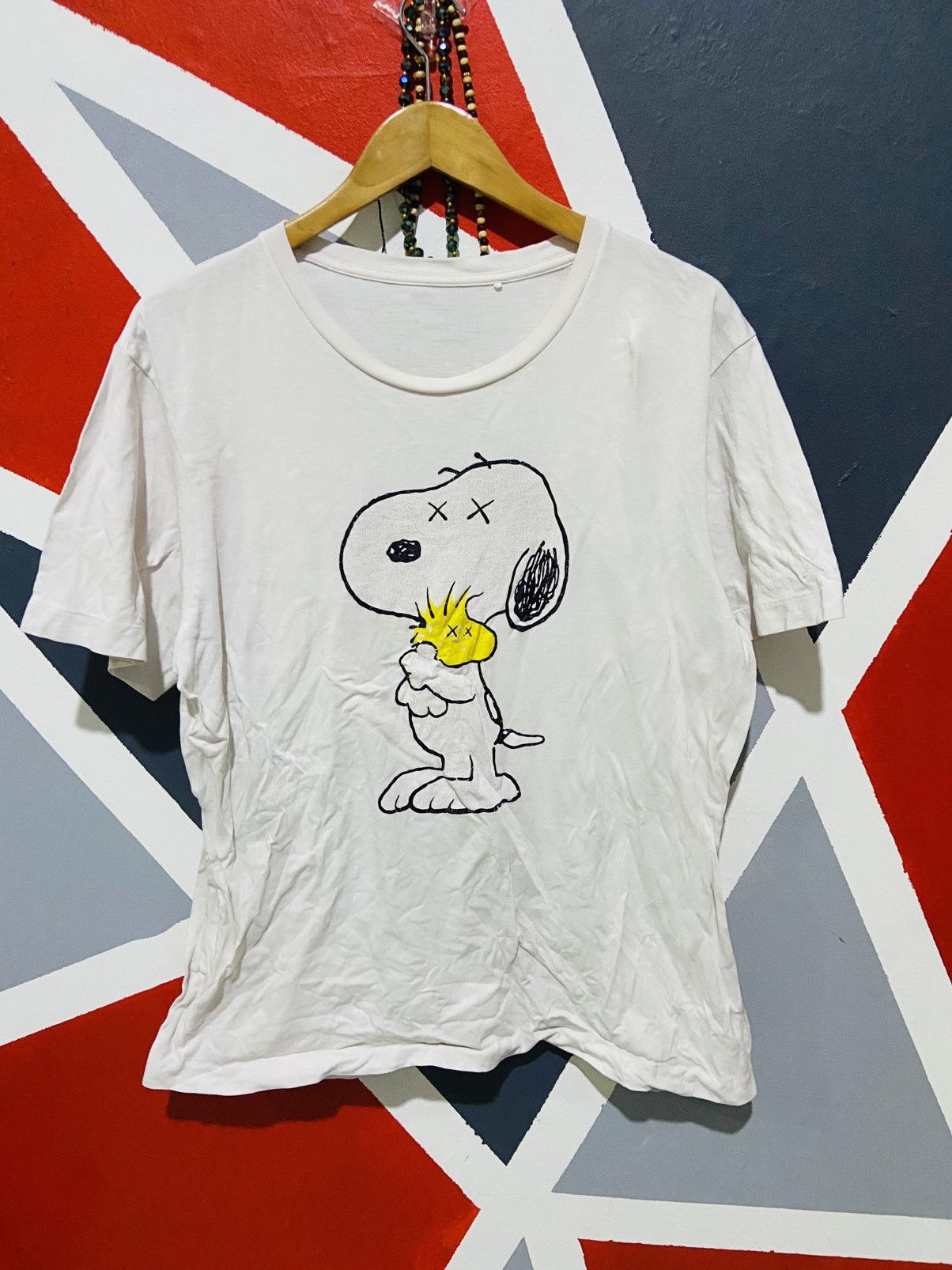 Kaws × Uniqlo Kaws Peanut Uniqlo Snoppy Tee Size US L / EU 52-54 / 3 - 1 Thumbnail