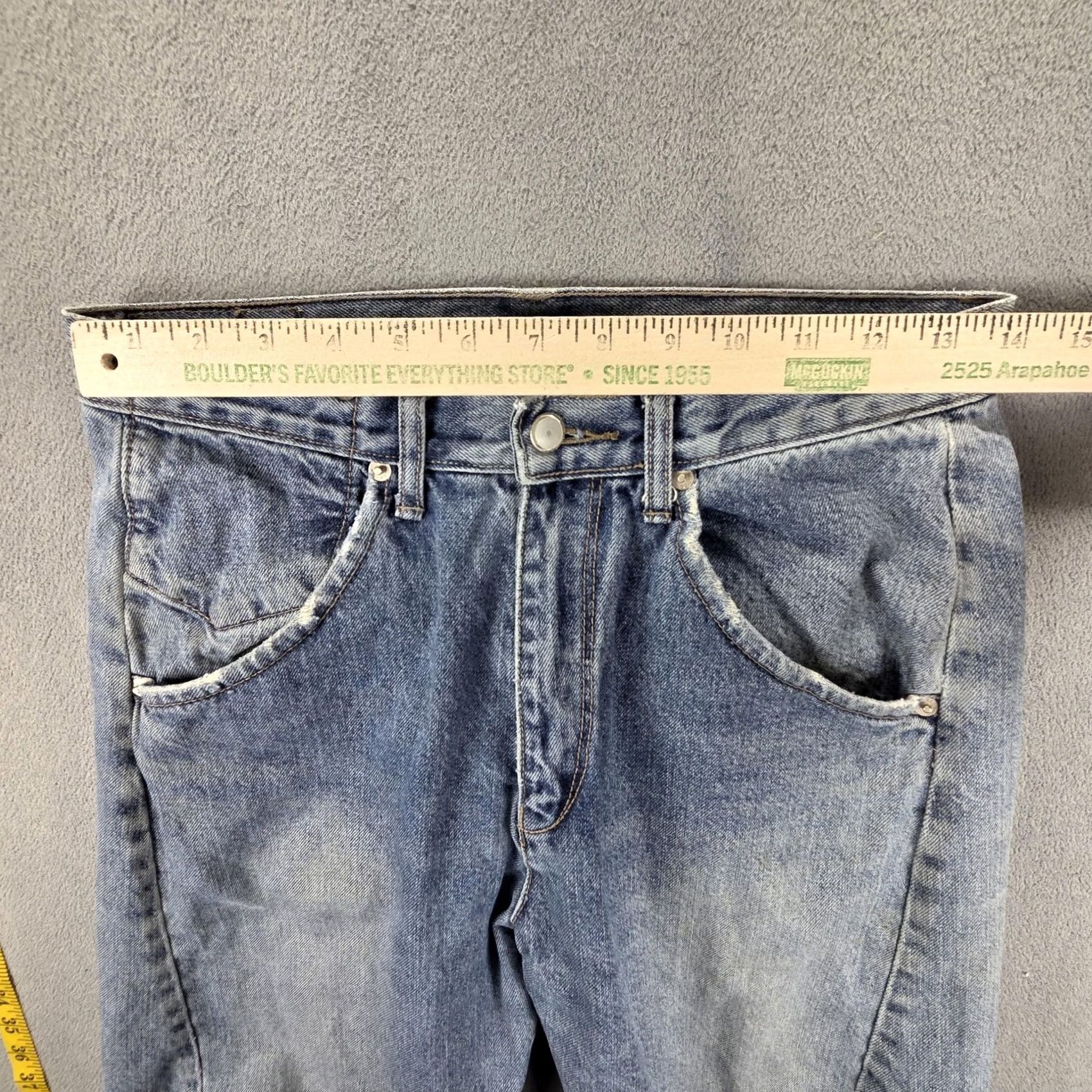 Levi's Item Specifications: Brand: Nike Size US 27 - 3 Thumbnail