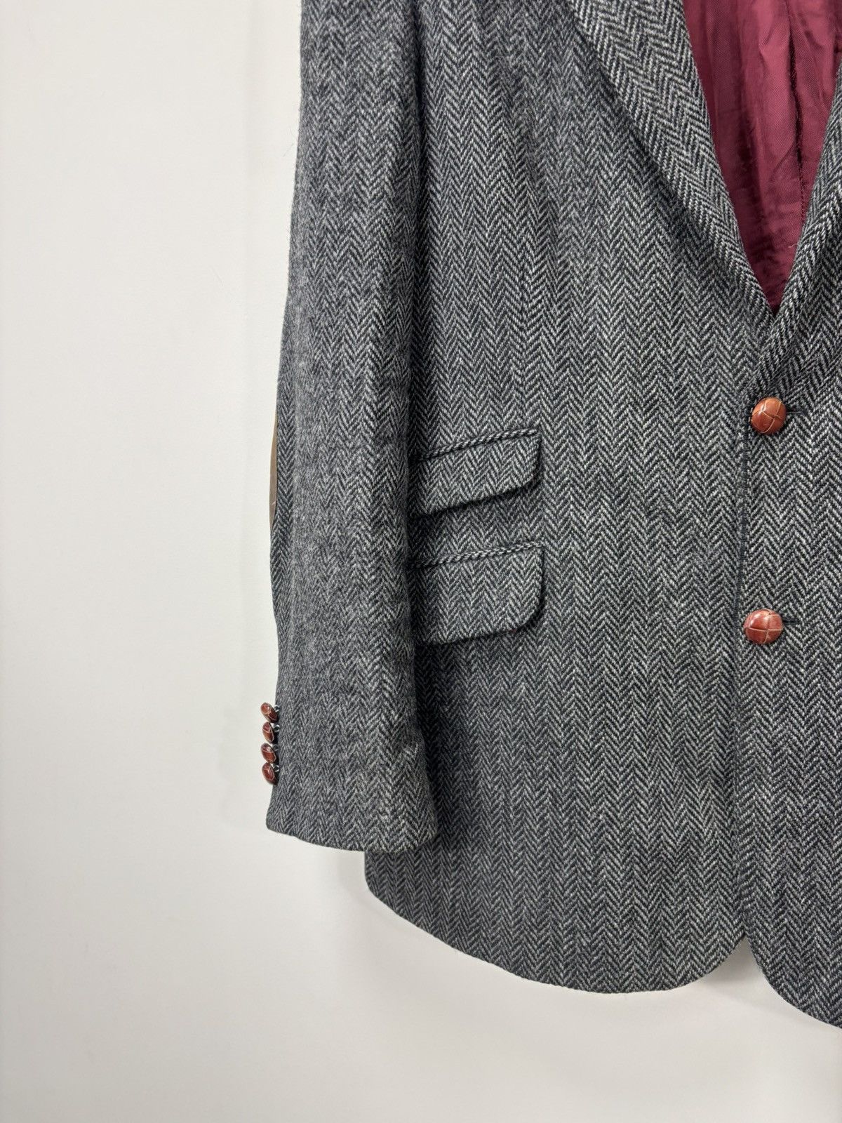 Harris Tweed Harris Tweed Vintage Men’s Herringbone Gray Tweed Jacket Size 46R - 7 Thumbnail