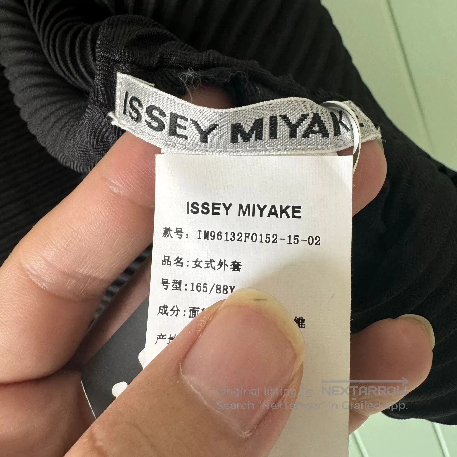 Issey Miyake ISSEY MIYAKE Black Pleated Coat. Size M / US 6-8 / IT 42-44 - 3 Thumbnail