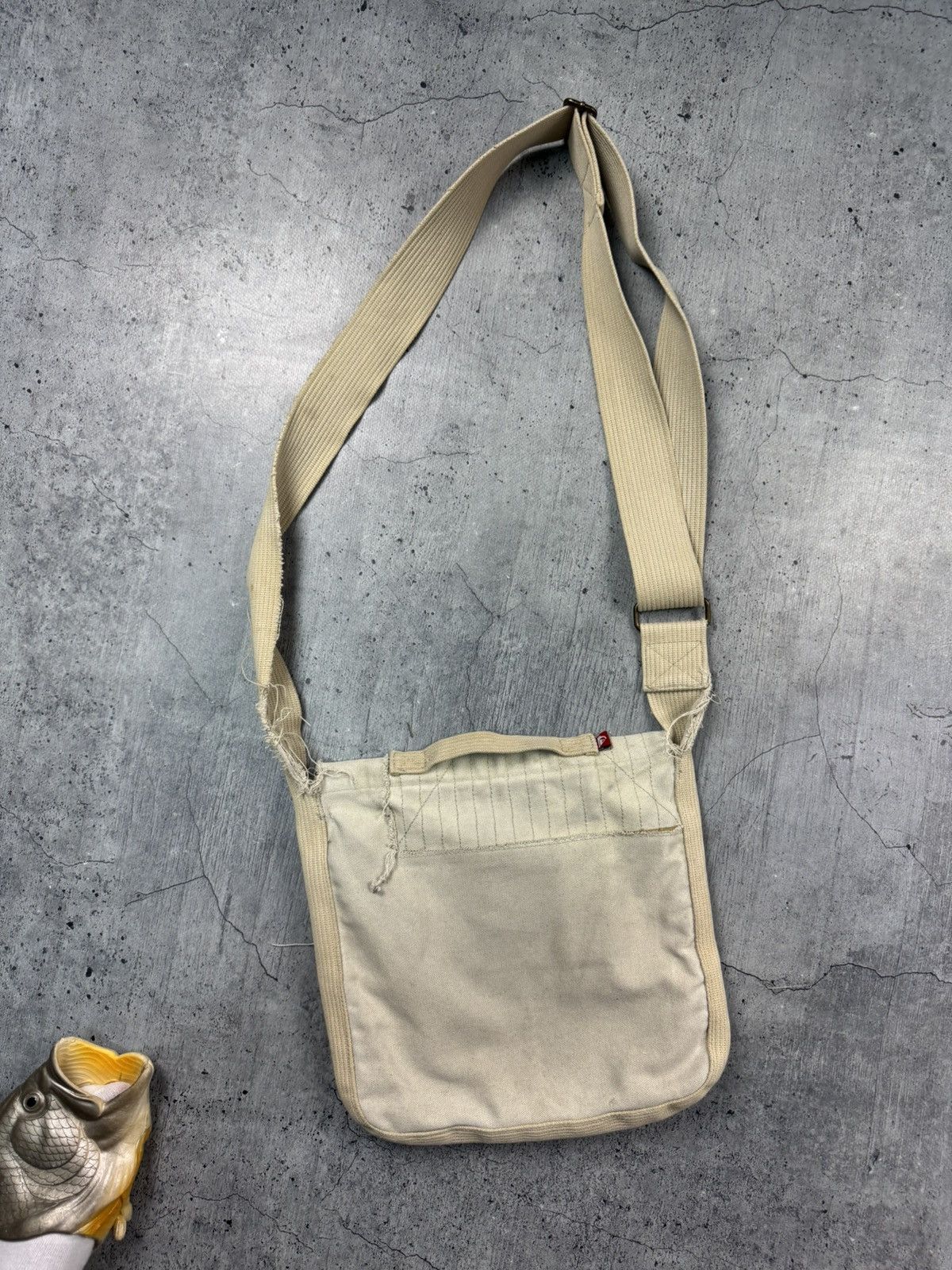 Quiksilver Vintage Quiksilver Avant-Garde Sling Bag Y2K Hype Size ONE SIZE - 9 Thumbnail