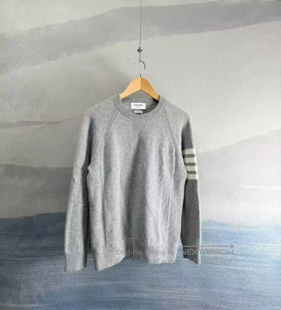 Thom Browne thom browne gray cashmere crewneck sweater. Size US L / EU 52-54 / 3 - 1 Thumbnail