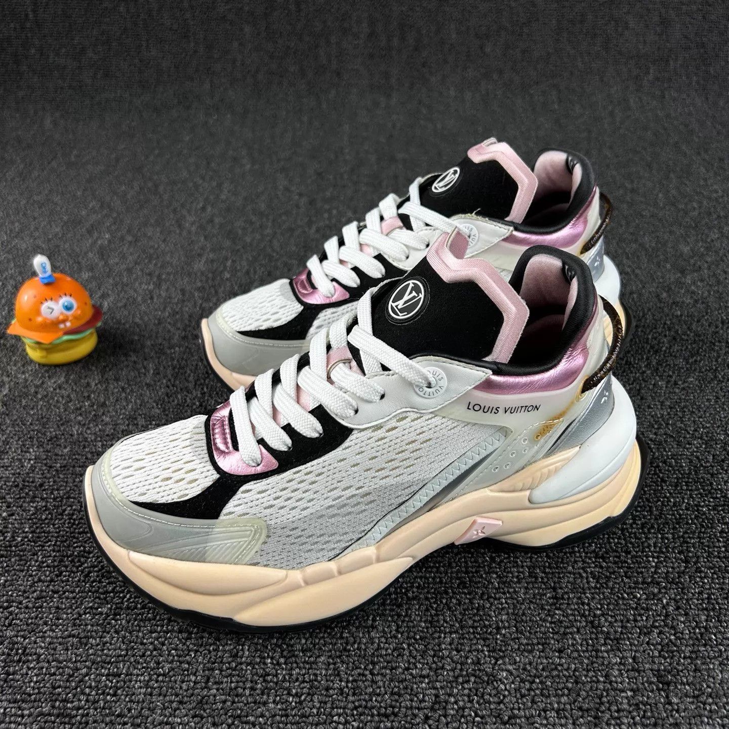 Louis Vuitton Louis Vuitton Run55 Pink Dad Sneaker 35.5 HB4366 Size US 5 / IT 35 - 1 Thumbnail