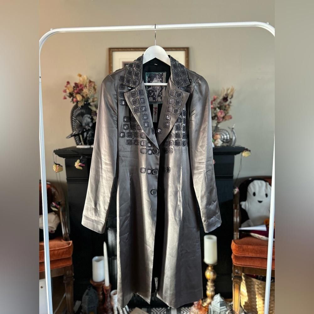 Designer Biya , Johnny Was, Silver embroidered Trench, 100% silk Size S / US 4 / IT 40 - 2 Thumbnail