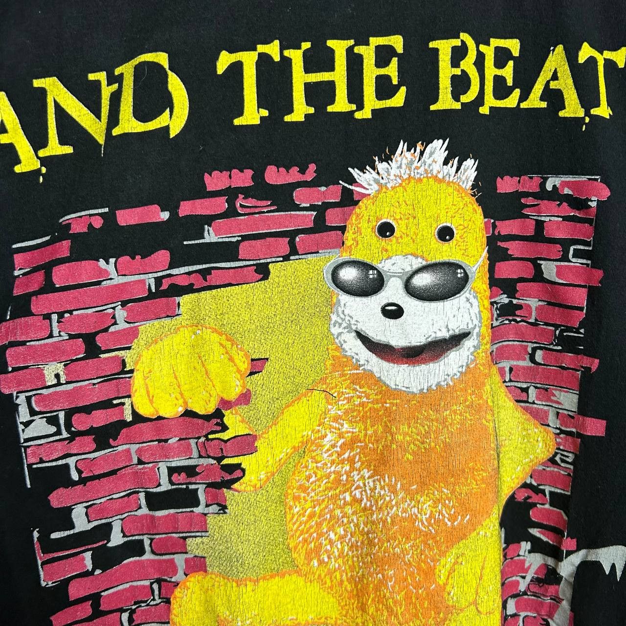 Band Tees Vintage Whispers And The Beat Goes On 90s band tee Size US XL / EU 56 / 4 - 4 Thumbnail