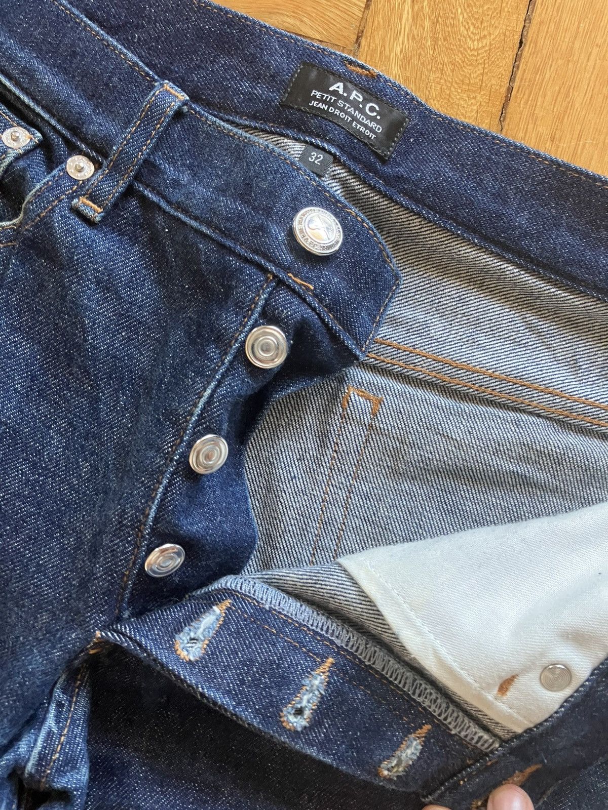 A.P.C. Beautiful wear selvedge pair of APC jeans Size US 32 / EU 48 - 3 Thumbnail