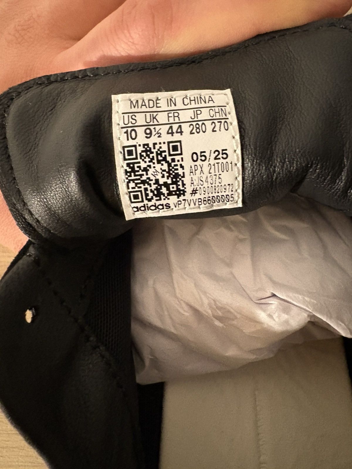 Yohji Yamamoto YOHJI YAMAMOTO Black Y-3 KURO Superstar Sneakers Size US 10 / EU 43 - 6 Thumbnail