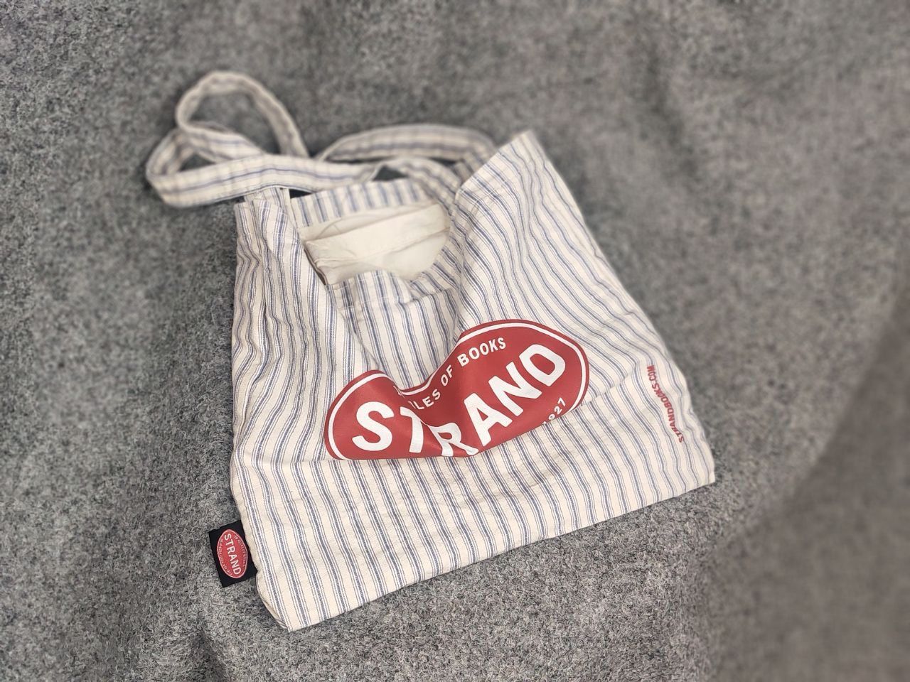 Vintage Strand 18 miles of books New York Design Shopper Tote Bag Size ONE SIZE - 15 Thumbnail