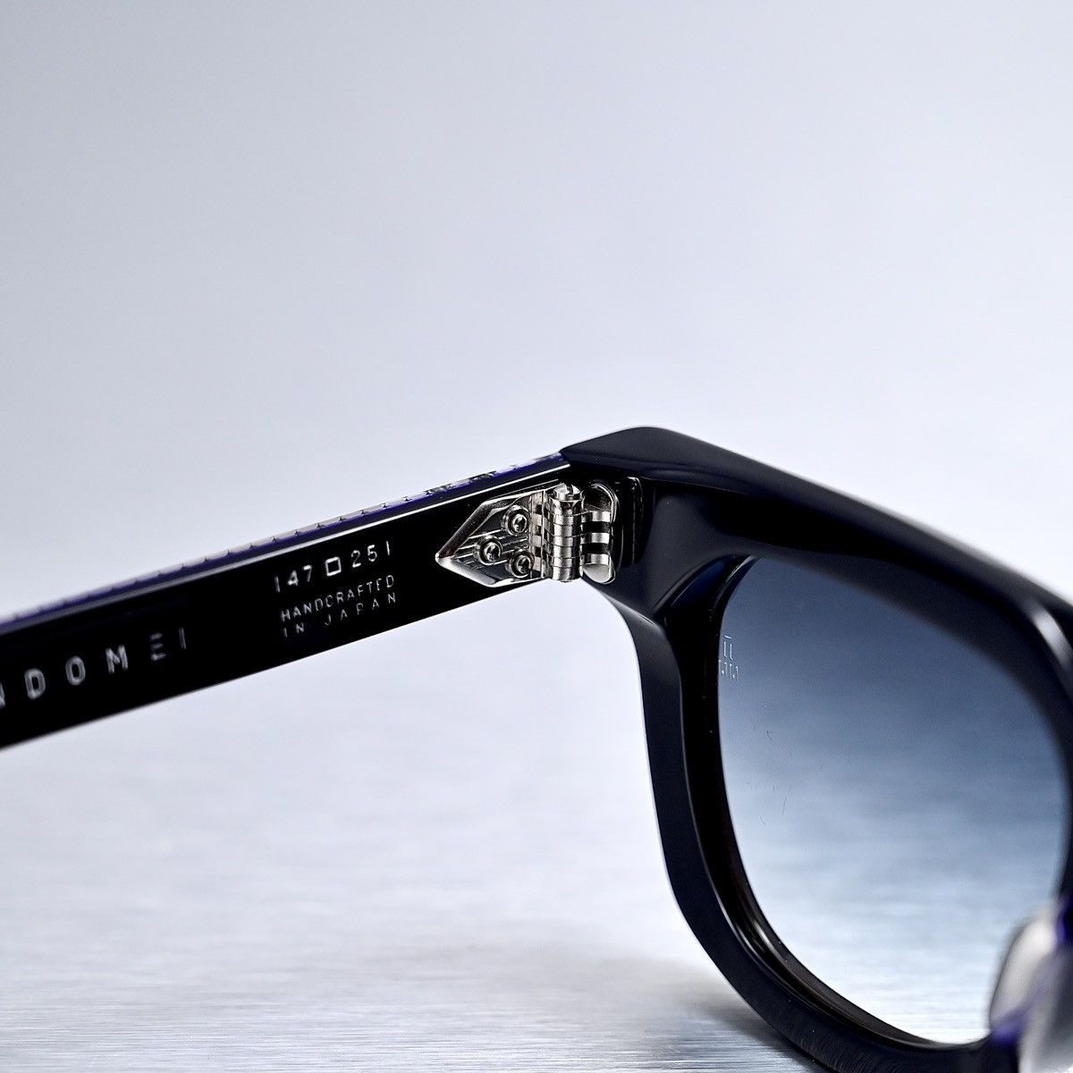 Jacques Marie Mage JACQUES MARIE MAGE VENDOME EPOXY PRUISSE SUNGLASSES Size ONE SIZE - 10 Thumbnail