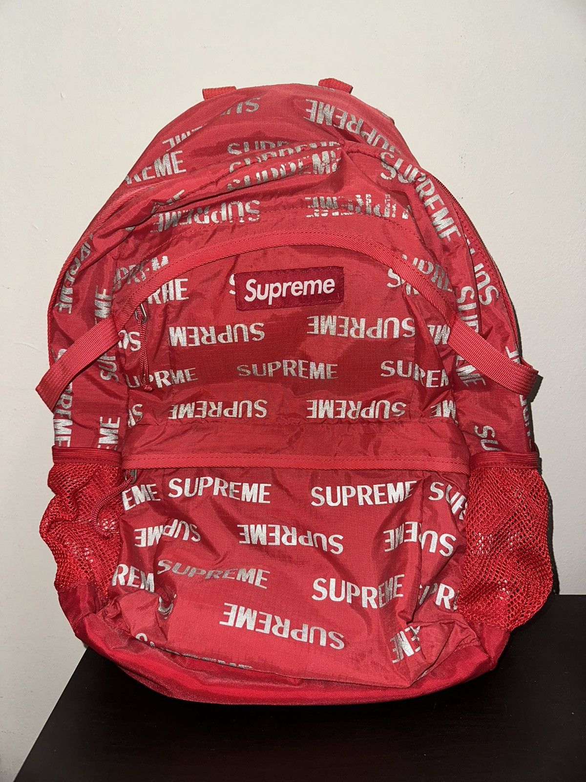 Supreme FW16 Supreme Reflective Repeat Logo Backpack Red Size ONE SIZE - 1 Thumbnail