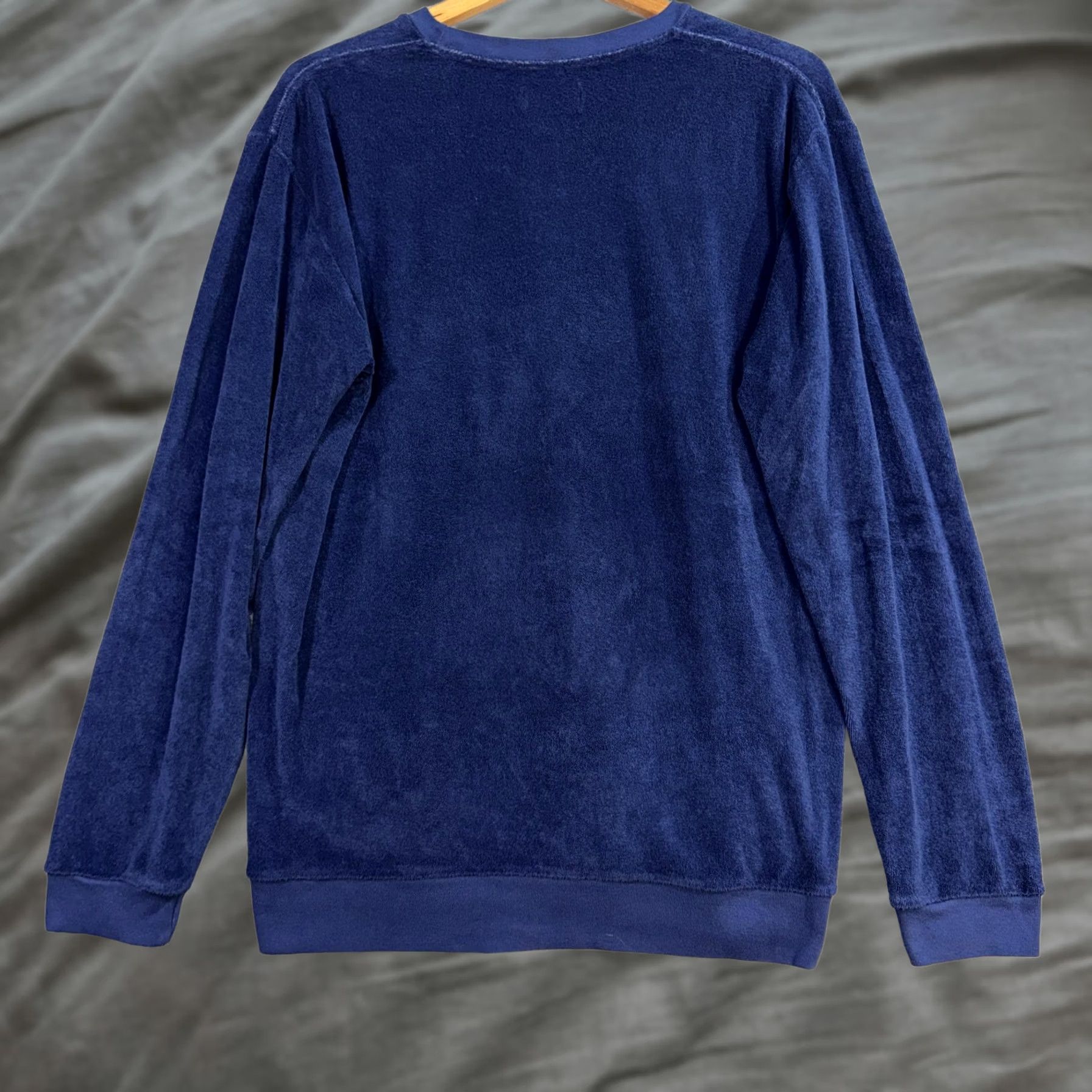 Vintage Goodlife Sweatshirt Mens Large Blue Terry Cloth Pullover Crewneck Knit Cotton Polyester N/A 80% 20% USA Vintage No Men Regular L Blue Solid 90s Size US L / EU 52-54 / 3 - 1 Thumbnail