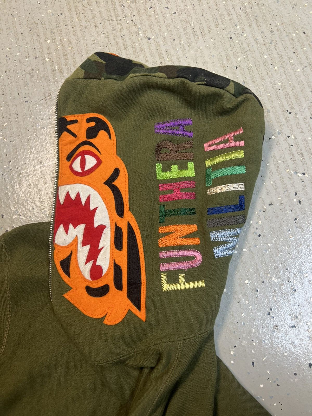 Bape Tiger Half Zip Pullover Hoodie Size US L / EU 52-54 / 3 - 4 Thumbnail