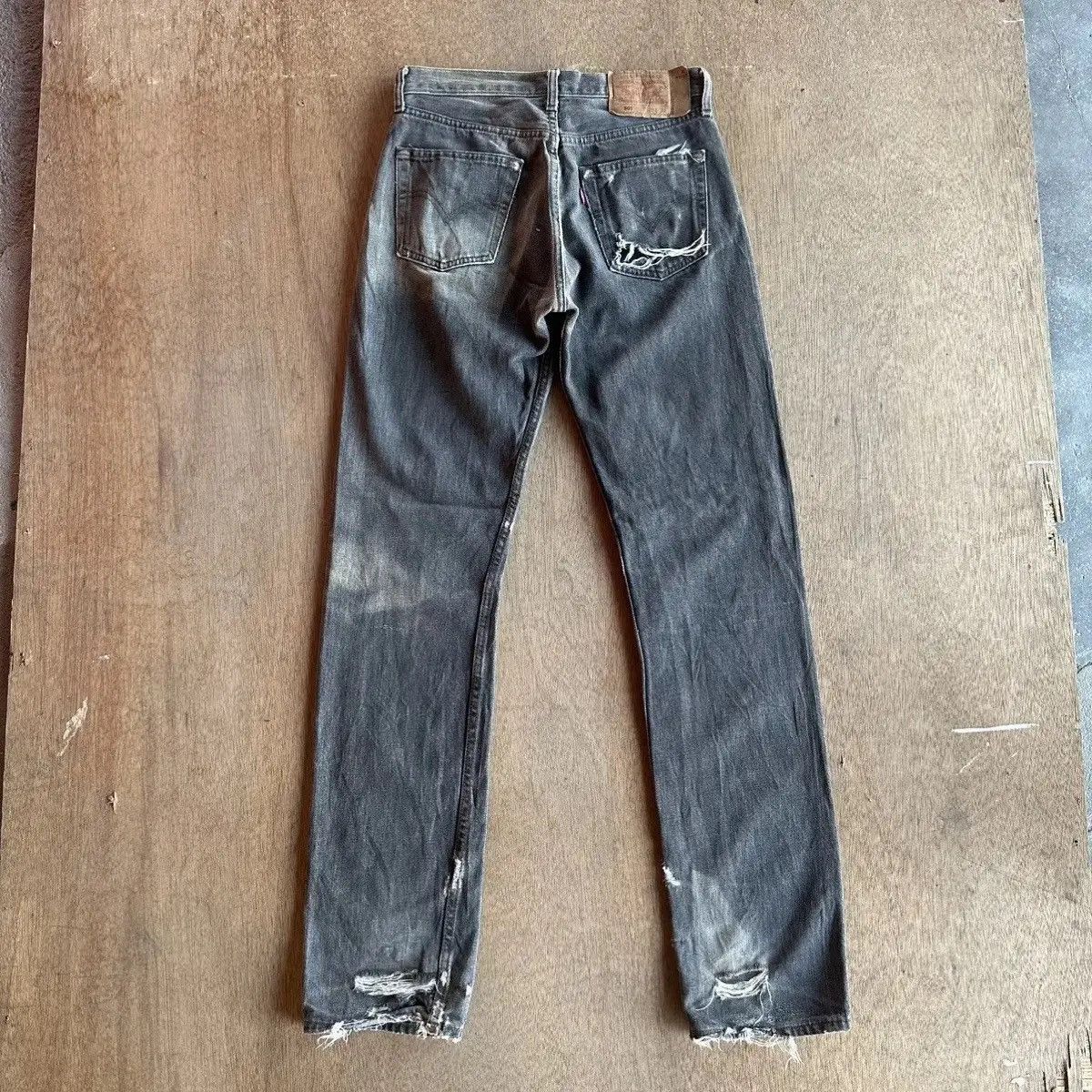 Levi's DISTRESSED DENIM VINTAGE LEVI’S 501 JEANS LEVIS PANTS W28L33 Size US 28 / EU 44 - 13 Thumbnail