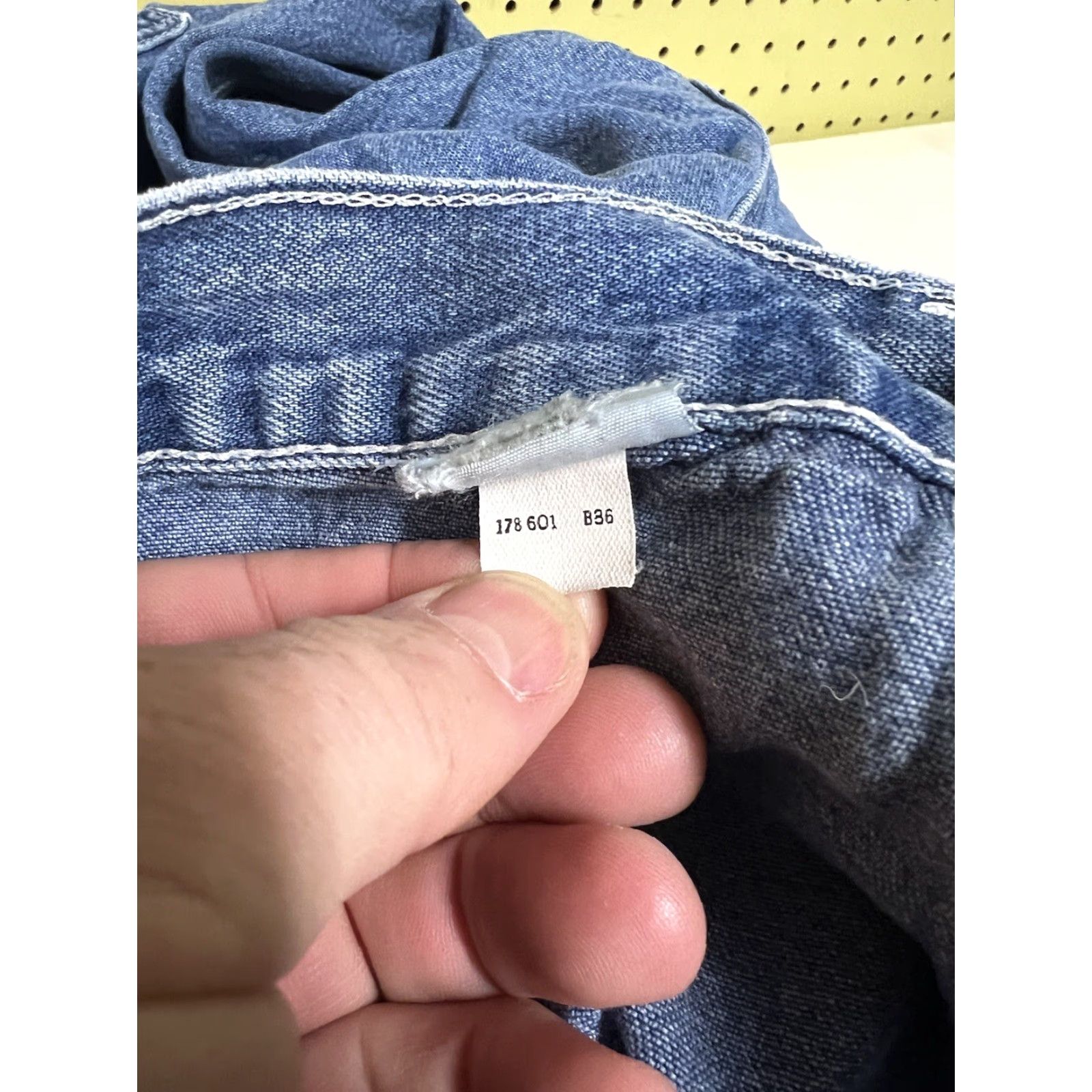 Carhartt VINTAGE Carhartt Jeans – 36x34 Relaxed Fit, Blue, Distressed, 9” Leg Opening, Belt Loops, Button/Zip, Regular, Cotton, USA, Mens Size US 36 / EU 52 - 5 Thumbnail