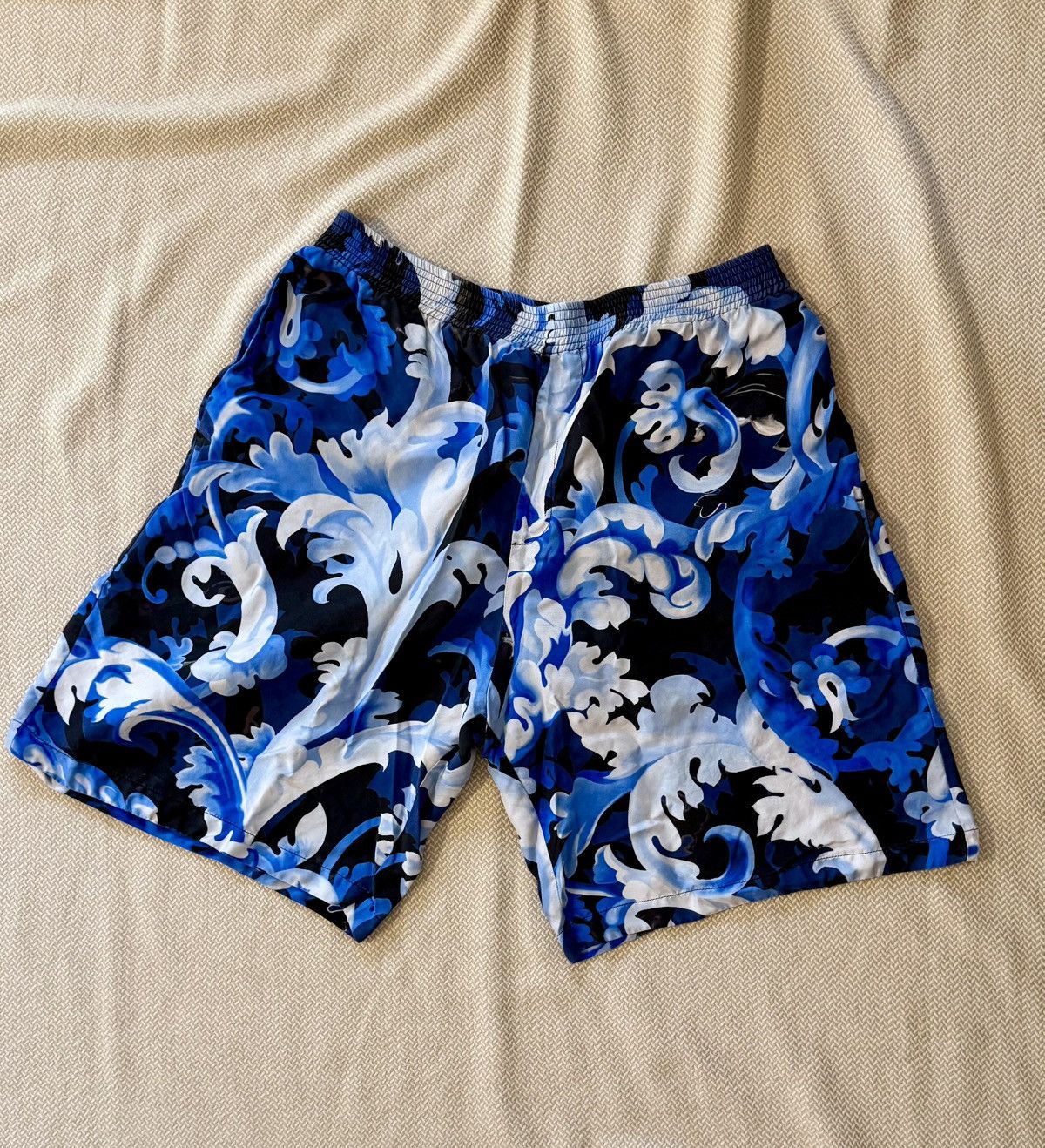 Versace Versace Men's Barocco Camo-print Silk Shorts Size US 34 / EU 50 - 1 Thumbnail