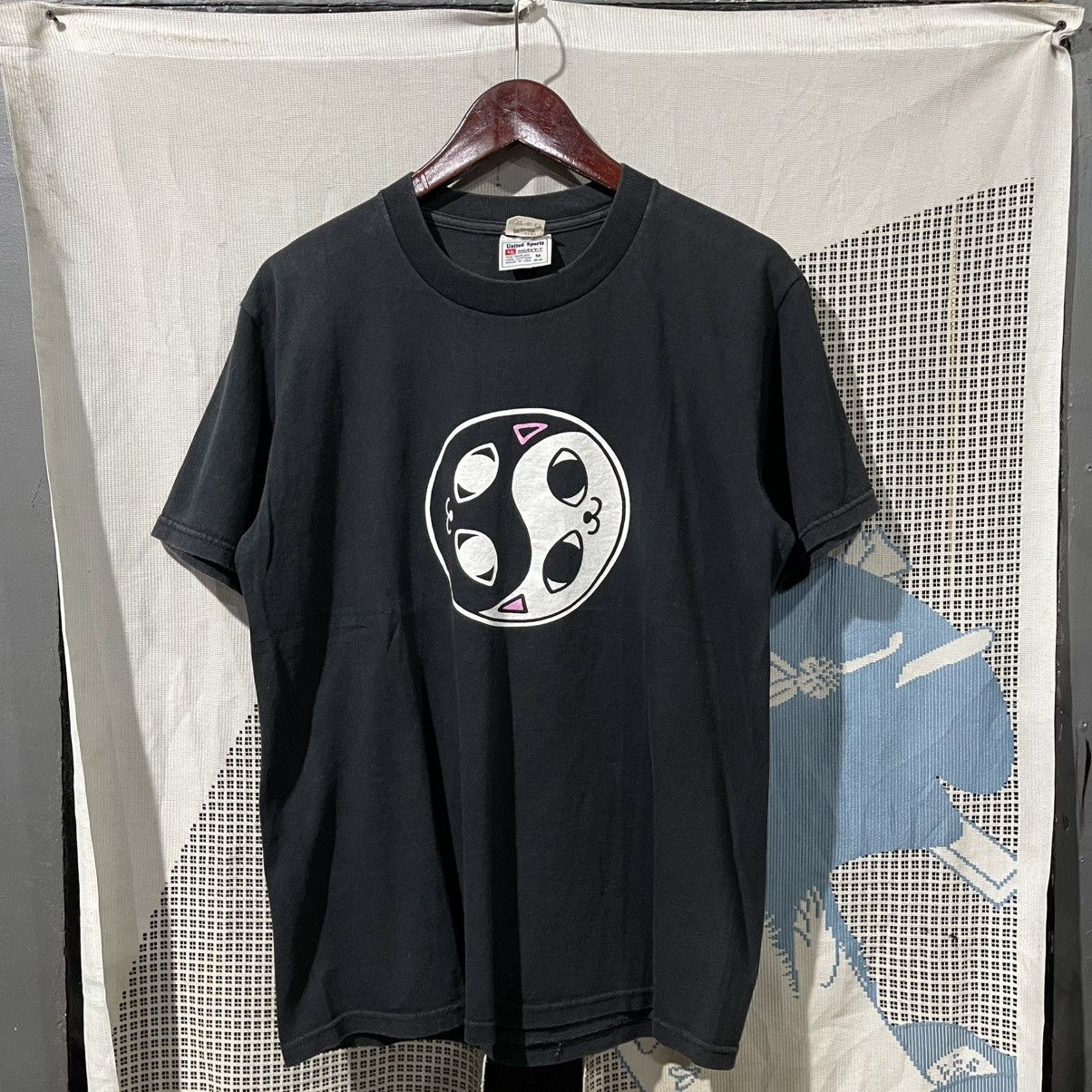 Anime Thrashed faded vintage nekojiru yamato yinyang tee Size US M / EU 48-50 / 2 - 1 Thumbnail