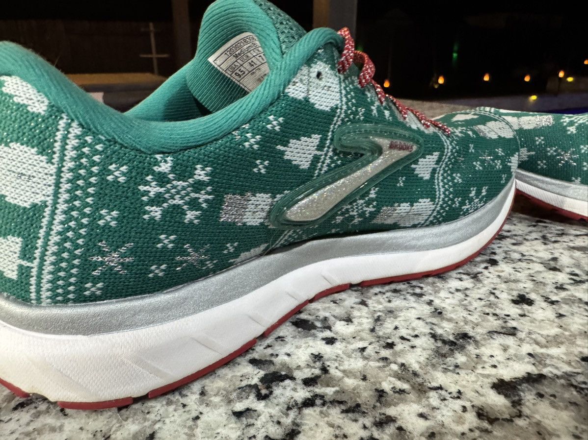 Brooks Brooks Revel 3 Run Merry size 9.5 Size US 9.5 / IT 39.5 - 8 Thumbnail