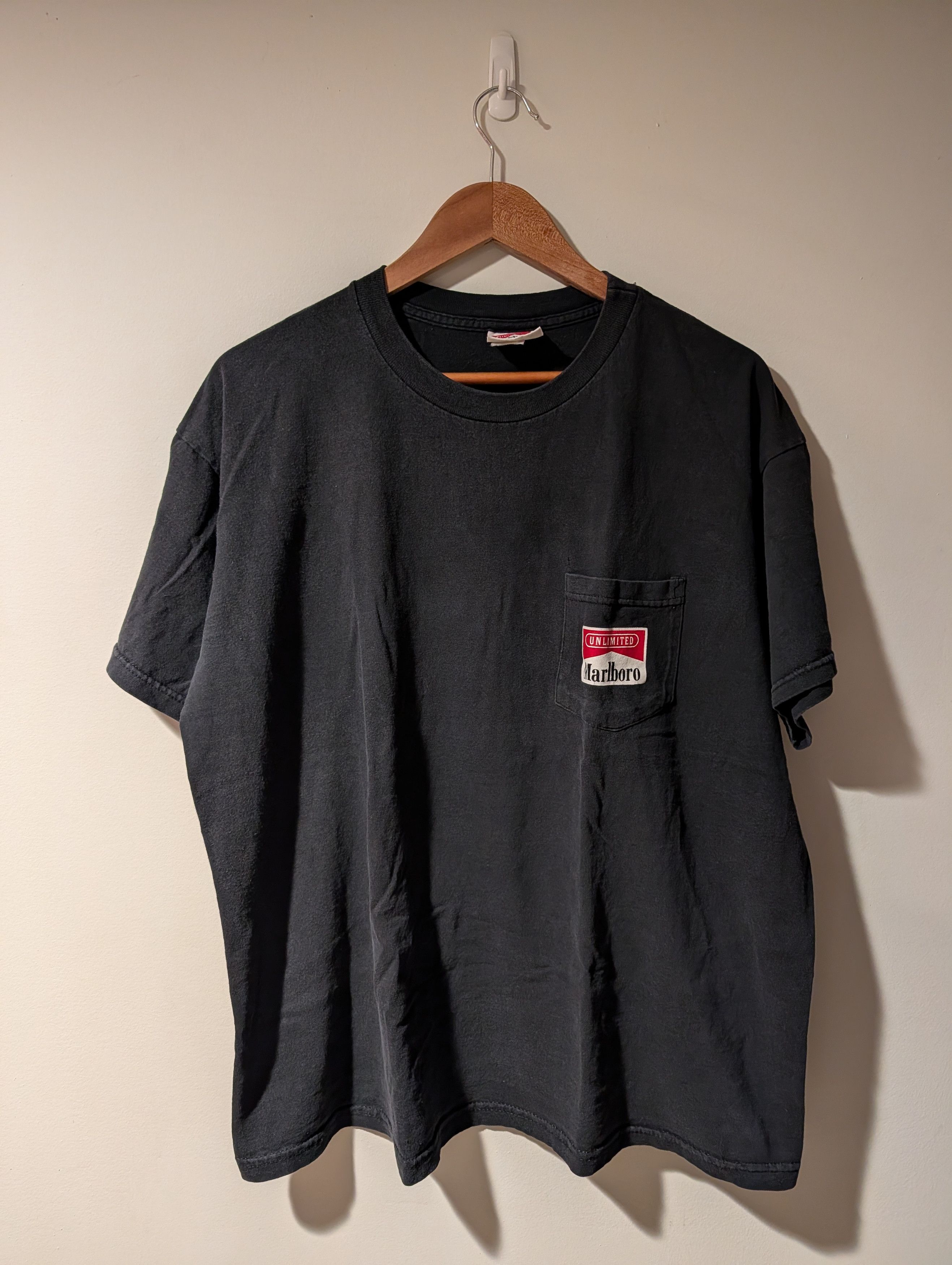 Marlboro Vintage 90s Marlboro Unlimited Train Cigarettes T-Shirt Size US XL / EU 56 / 4 - 3 Thumbnail