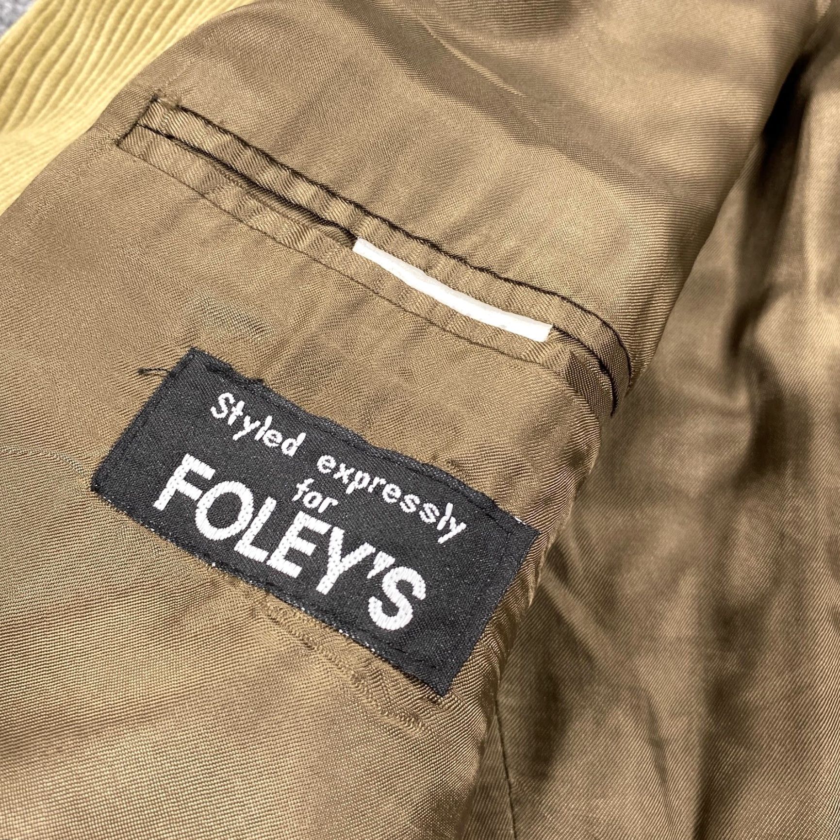 Chaps Chaps Ralph Lauren Sport Coat Mens 44R Tan Corduroy Made in Canada 3 Button Size US S / EU 44-46 / 1 - 7 Thumbnail